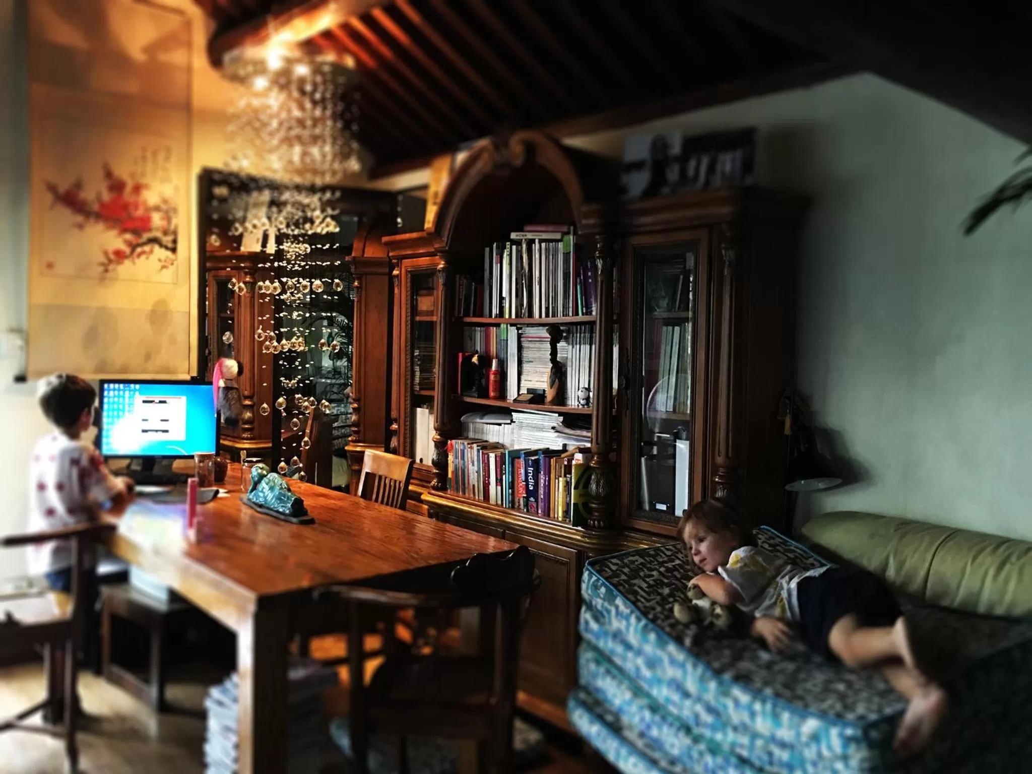 Communal lounge/ TV room in Kelly‘s Courtyard Hotel