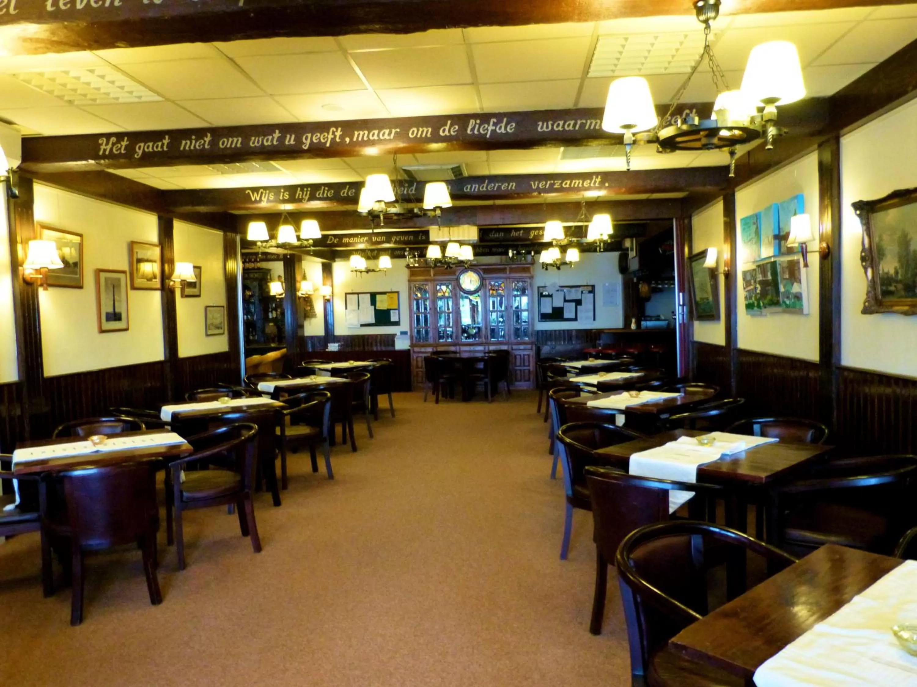 Restaurant/places to eat in Hotel Wienerhof