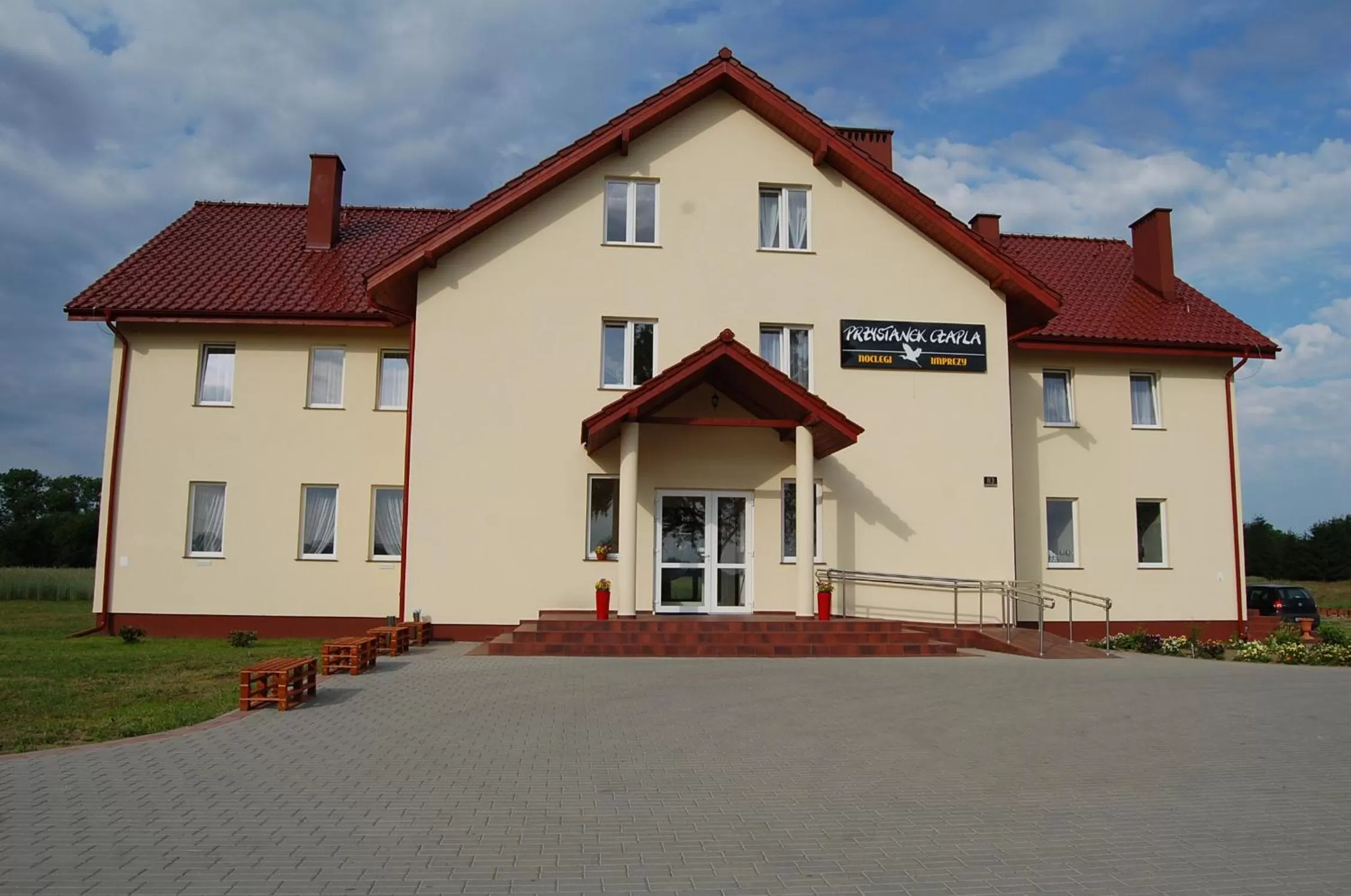 Facade/entrance in Przystanek Czapla