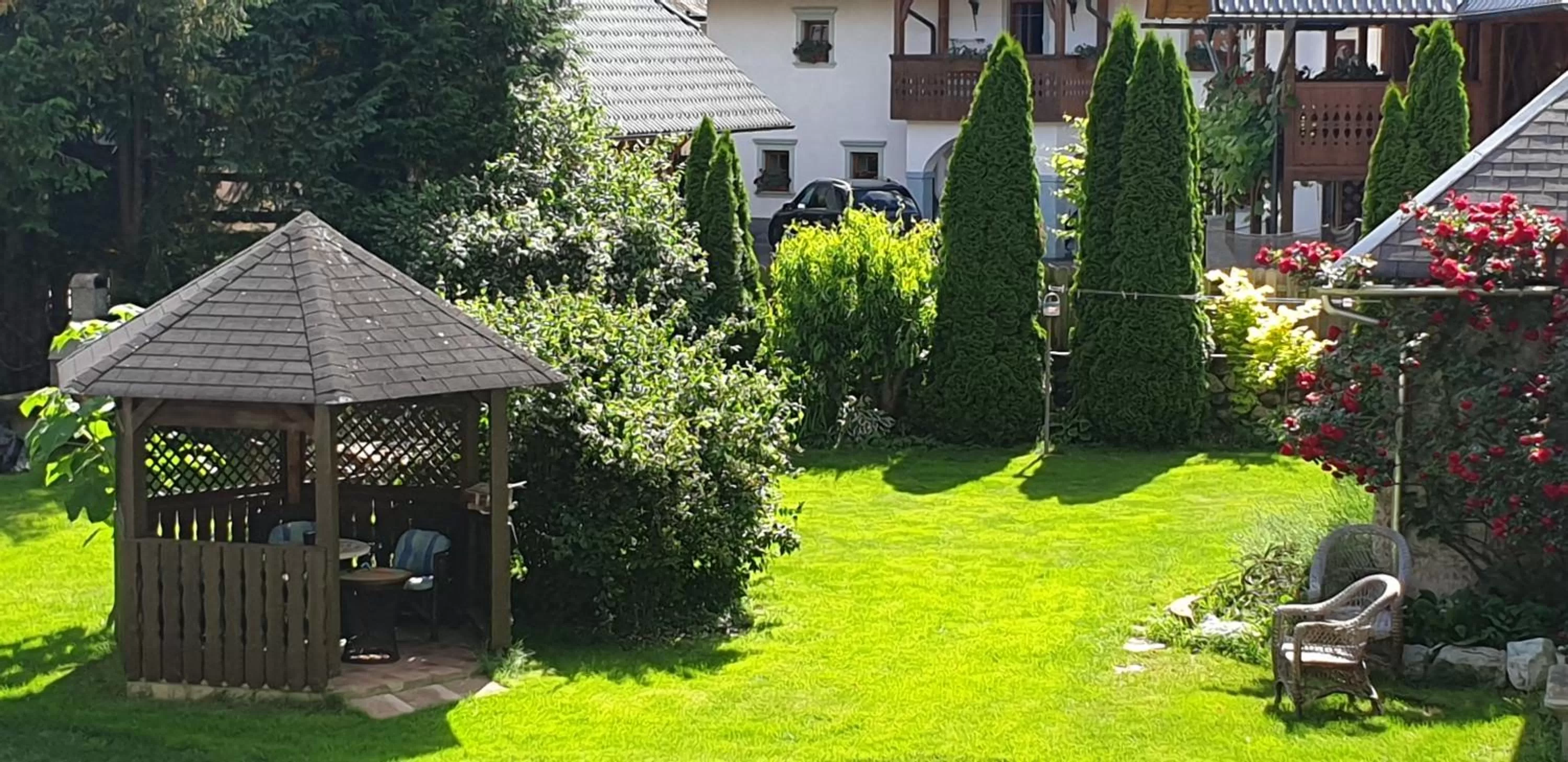 Garden in Resort Vidmar near Bled - rooms Vidmar