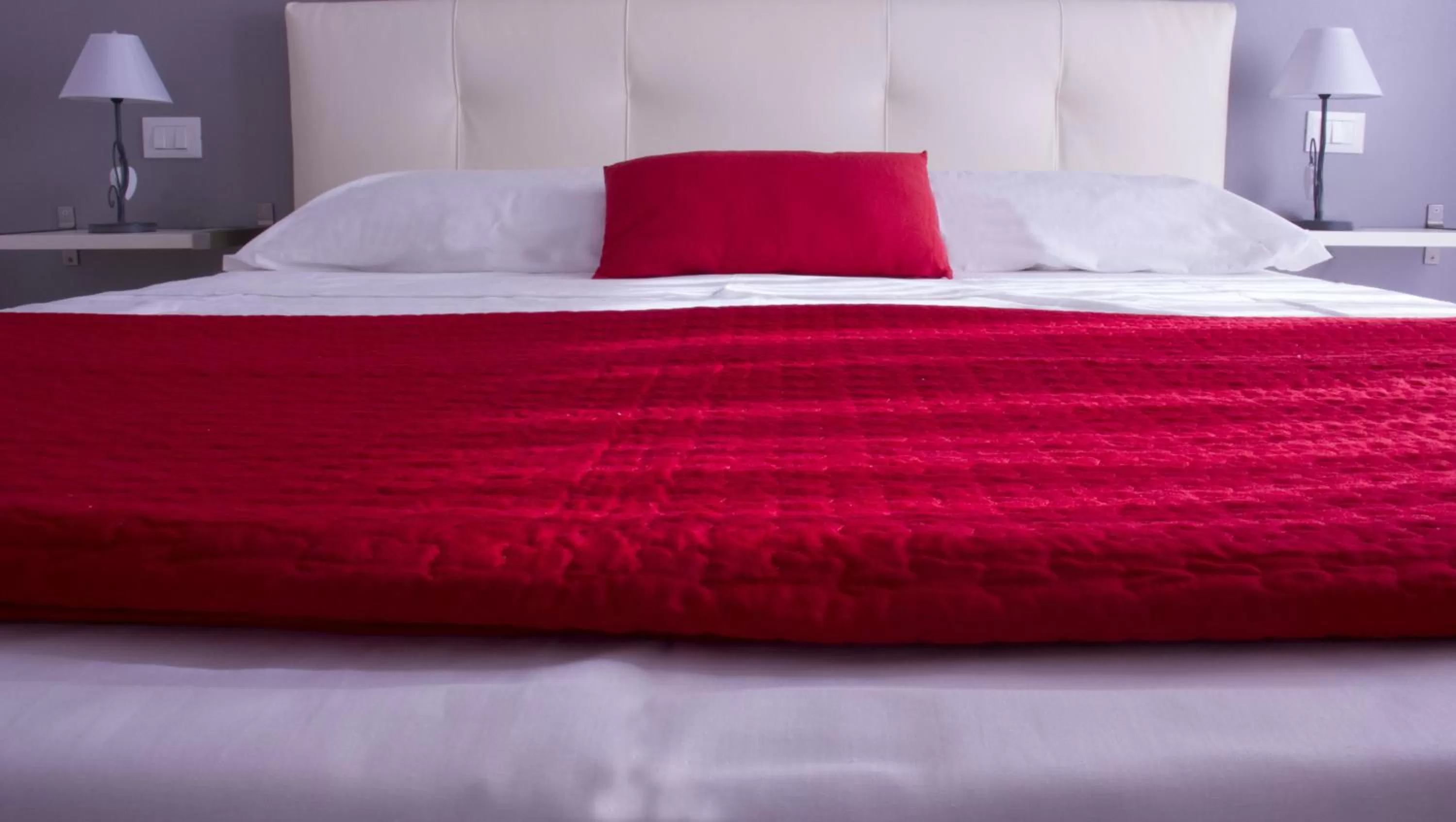 Bedroom, Bed in Domus Raffaello