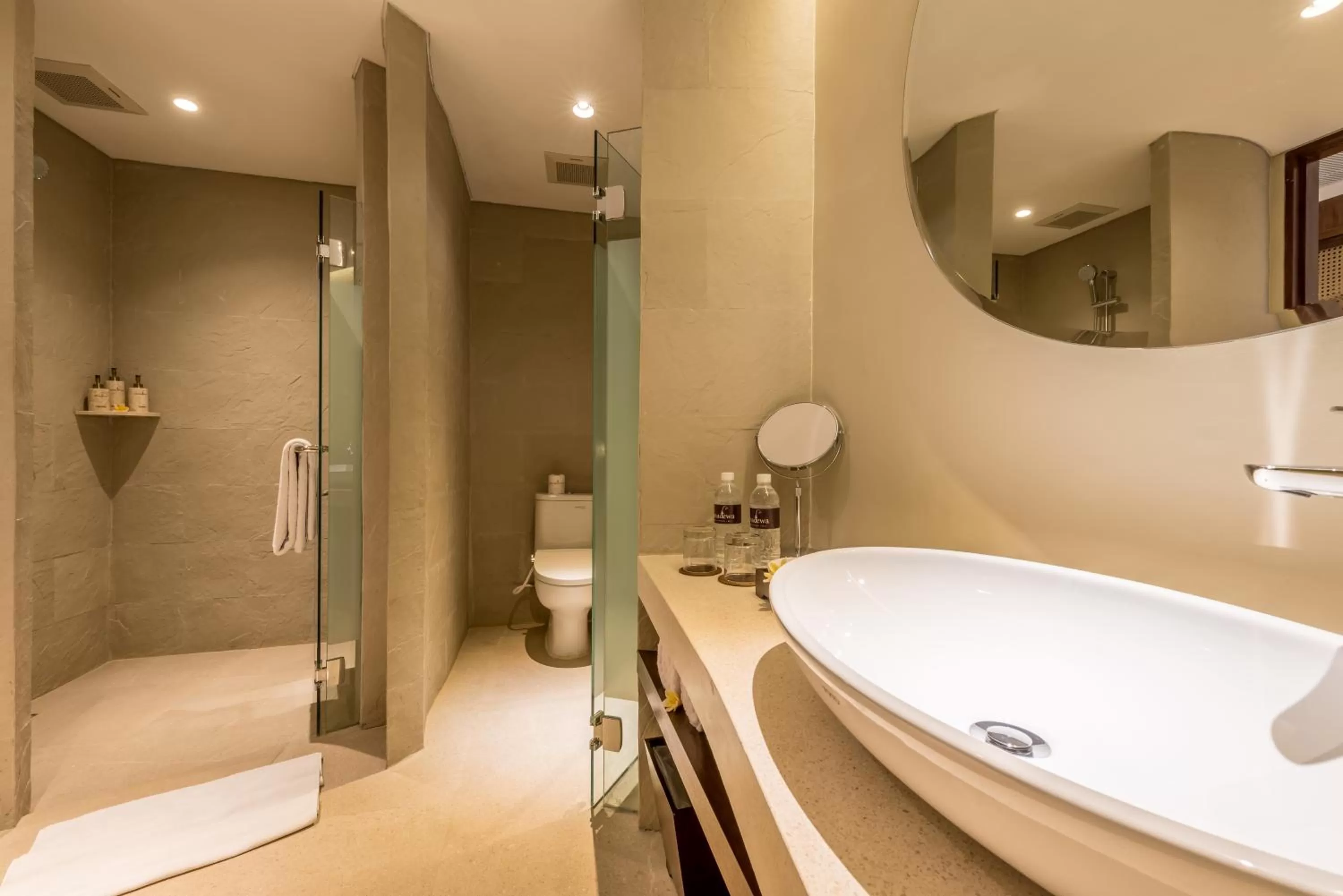 Shower in tanadewa Resort Ubud Bali by Cross Collection