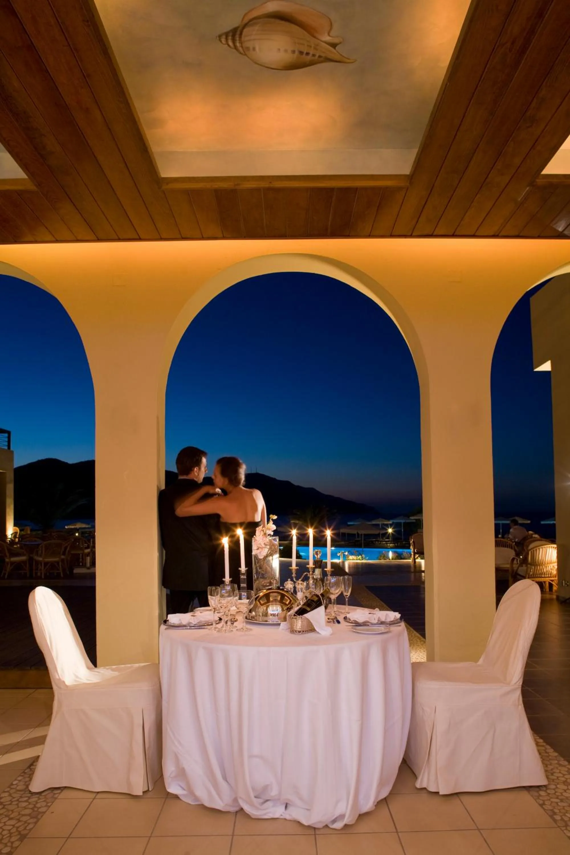 Restaurant/places to eat in Pilot Beach Resort