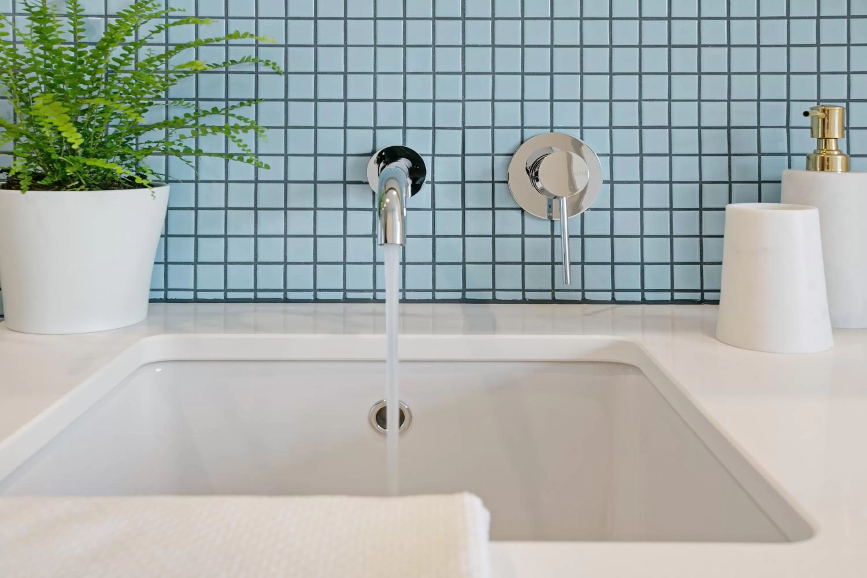 Bathroom in Clayton Serviced Apartments