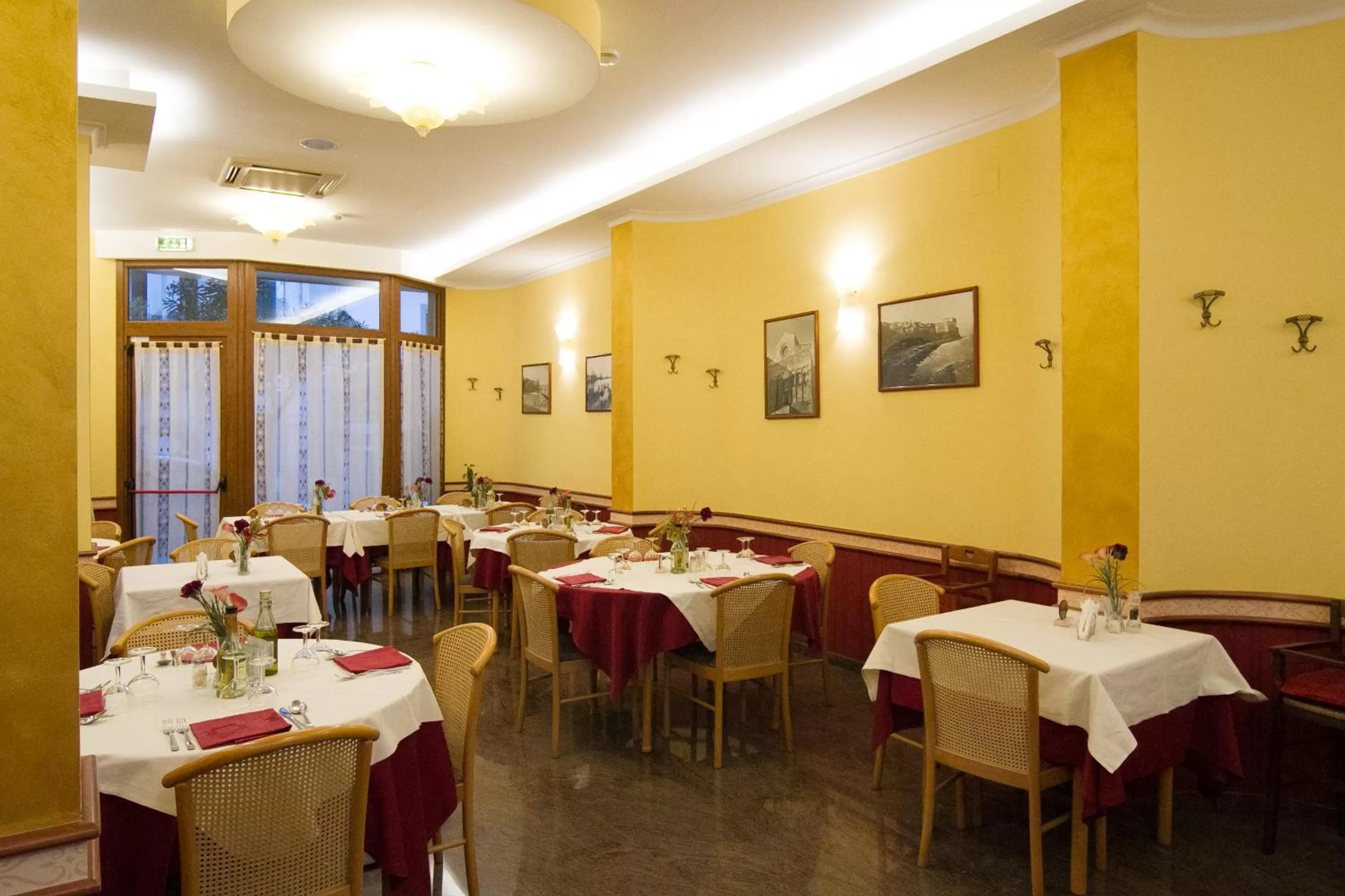 Restaurant/places to eat in Pensione Al Pescatore