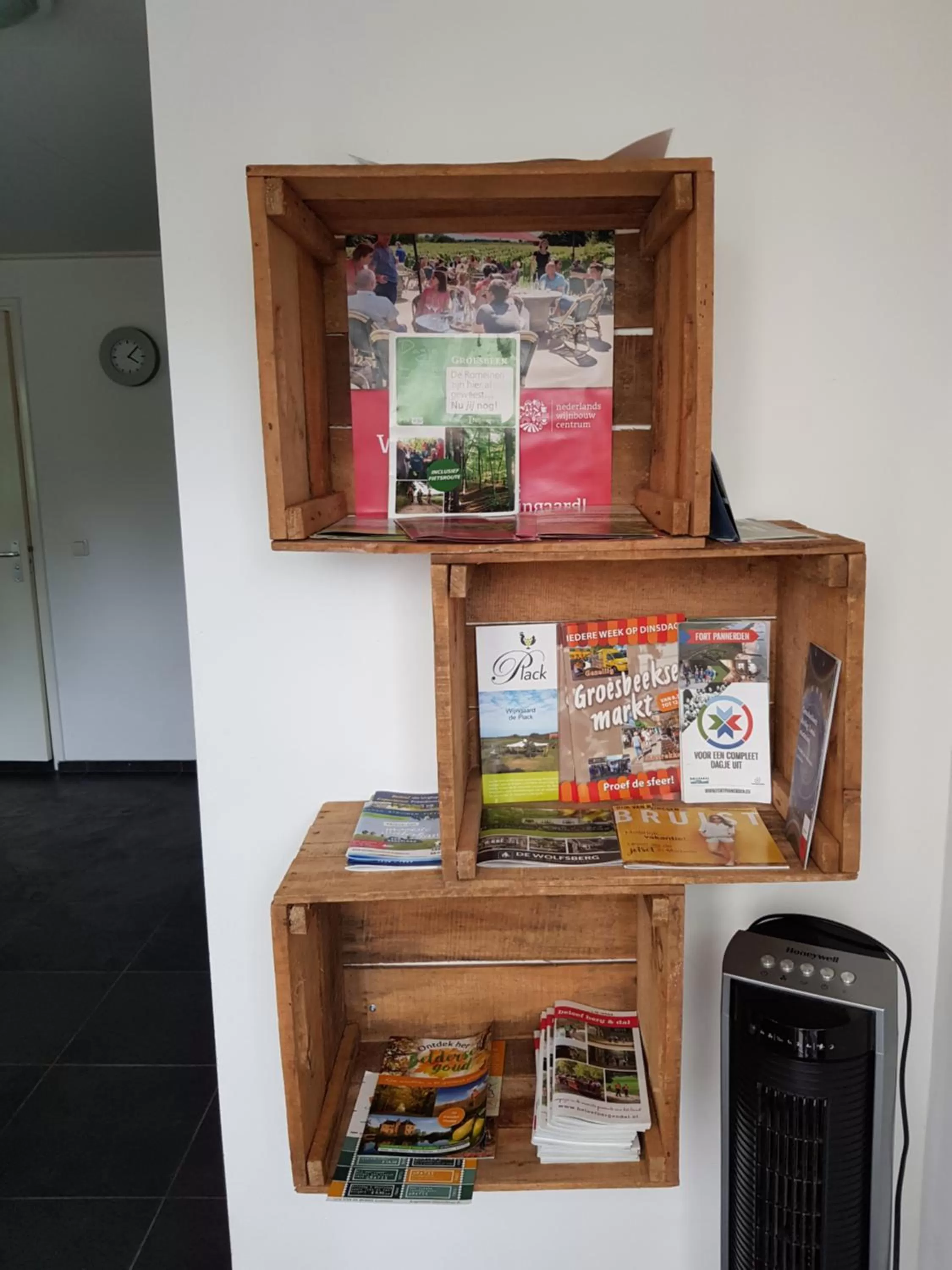 TV/Entertainment Center in Vakantiehuis B&B de Bosrand Groesbeek