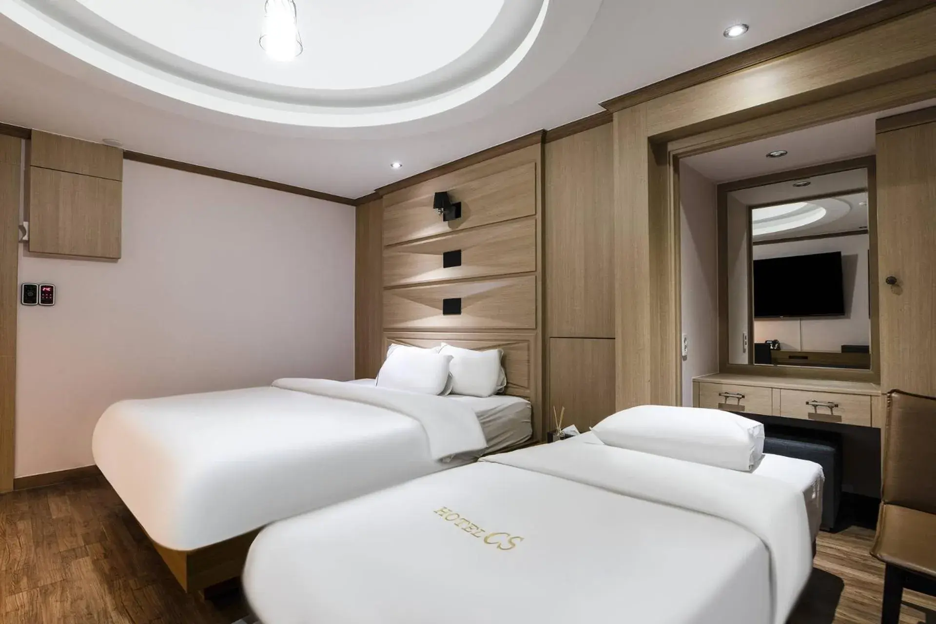 Deluxe Twin Room in Central Plaza Hotel Deluxe Twin Room in Central Plaza Hotel