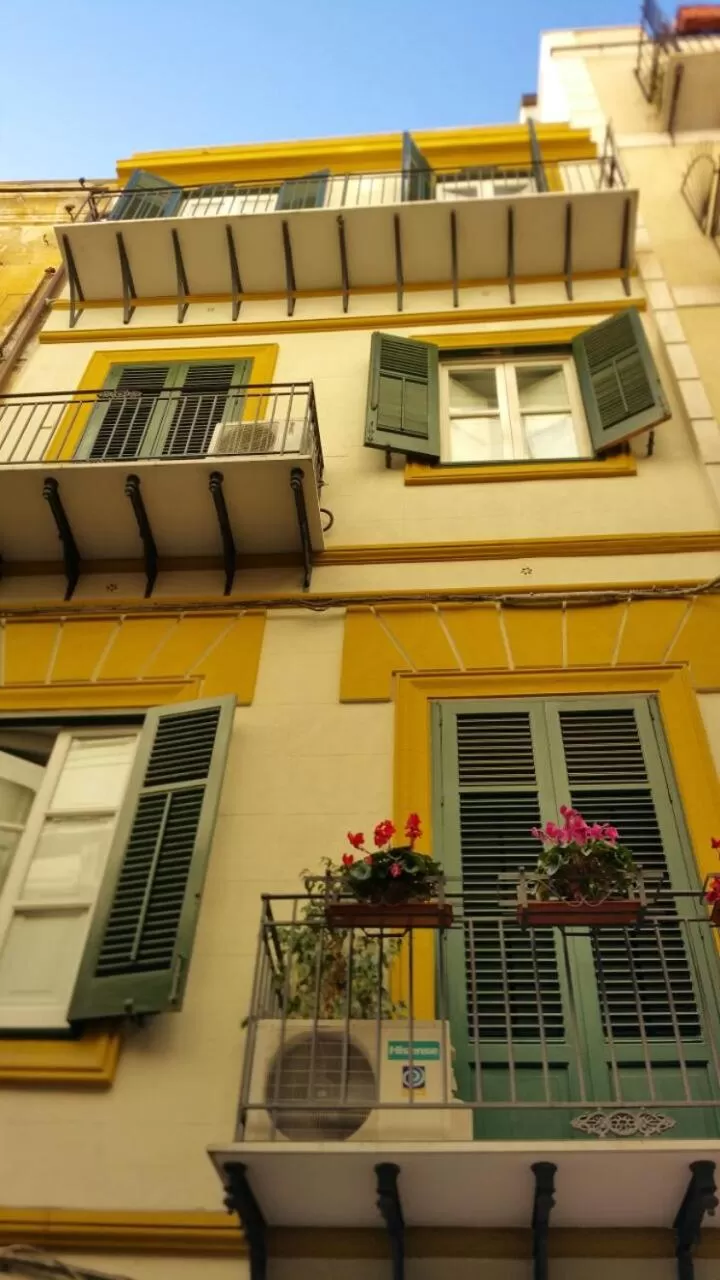 Property building in Ai Tintori