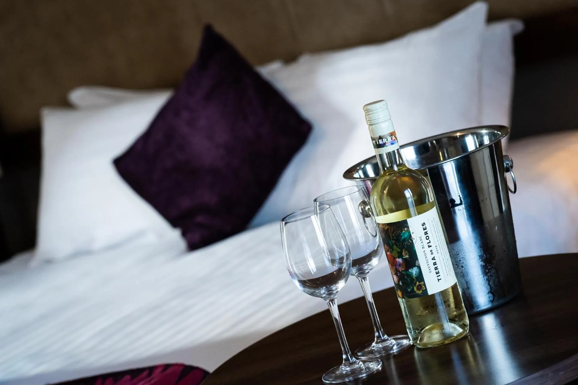 Drinks, Bed in Ballyrobin Hotel