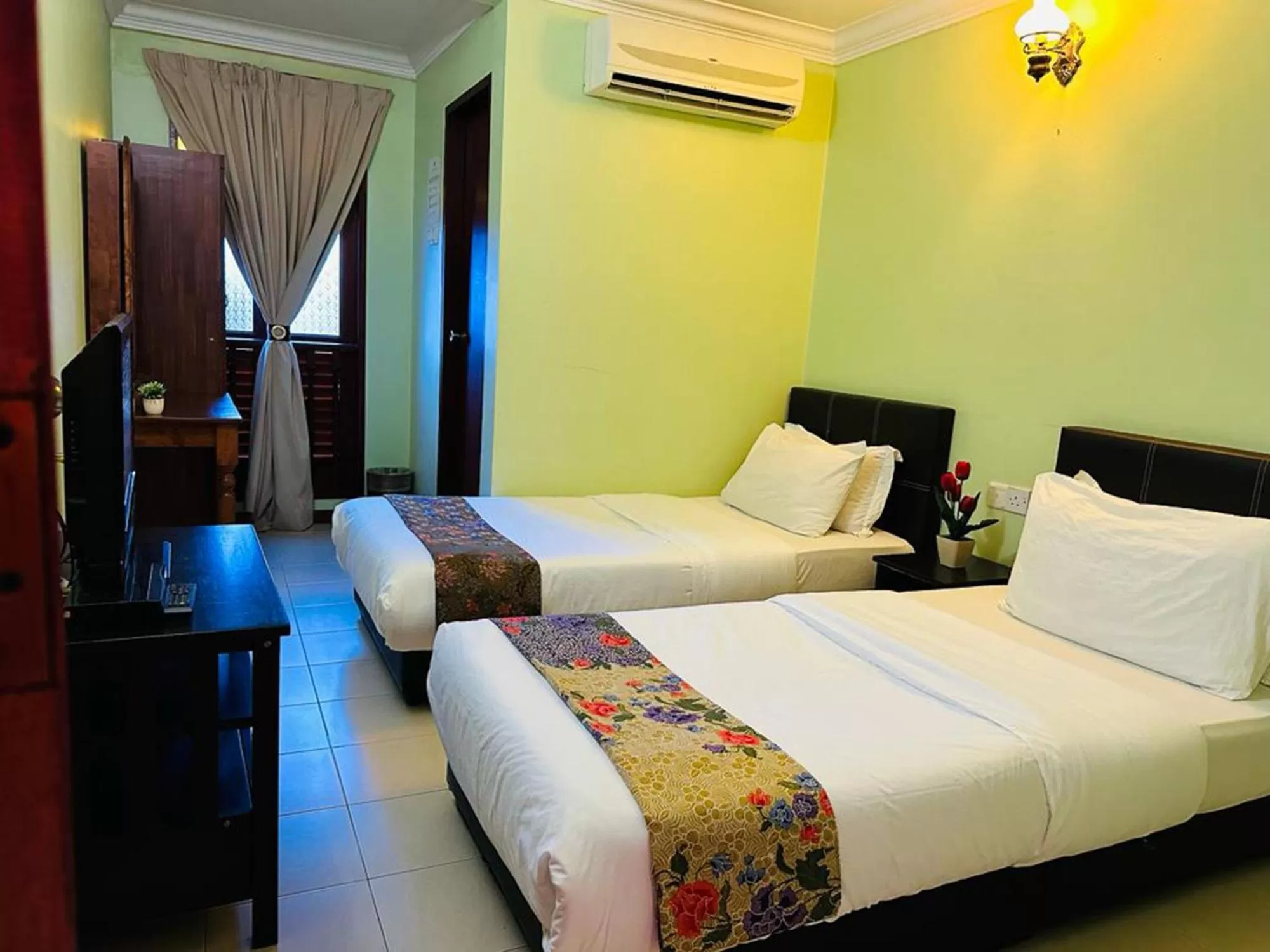 Bed in MORTEN VILLA MELAKA