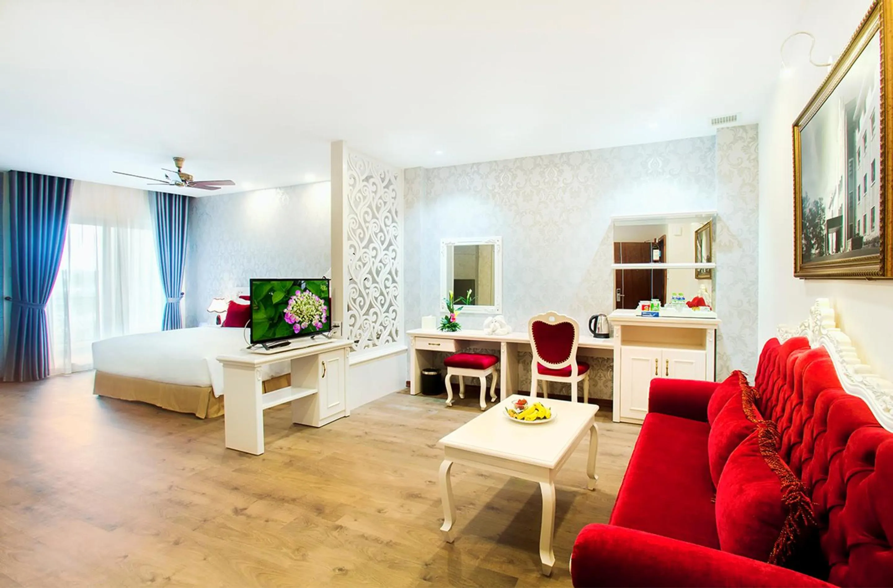 Bedroom, Bed in Ladalat Hotel