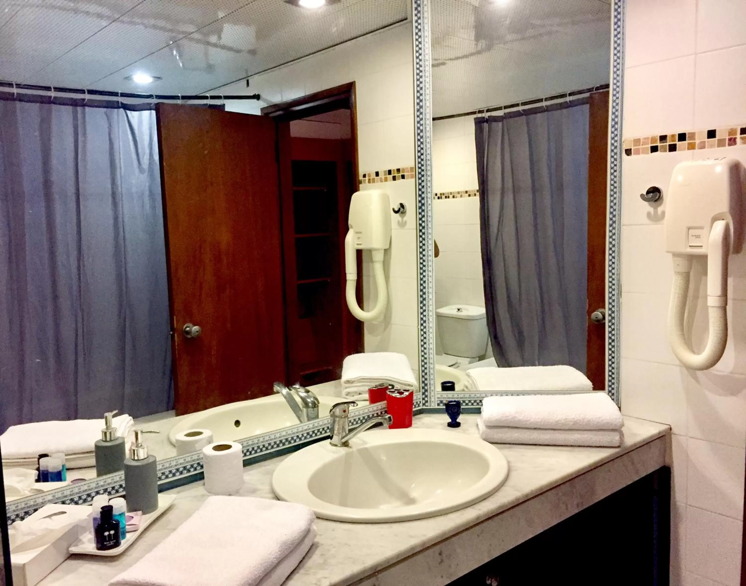 Bathroom in Raphael Apartments