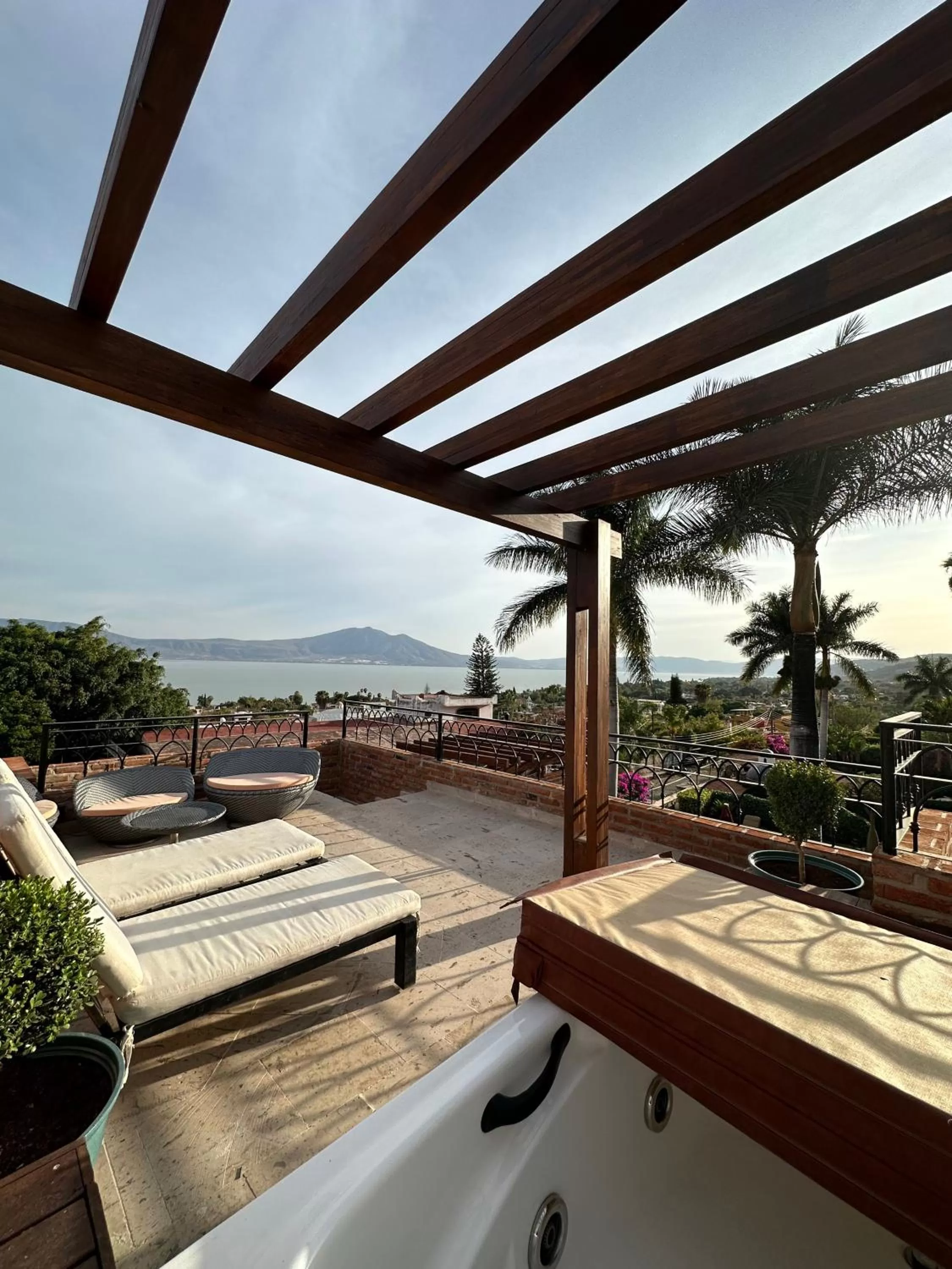 Hotel Lindo Ajijic Bed & Breakfast