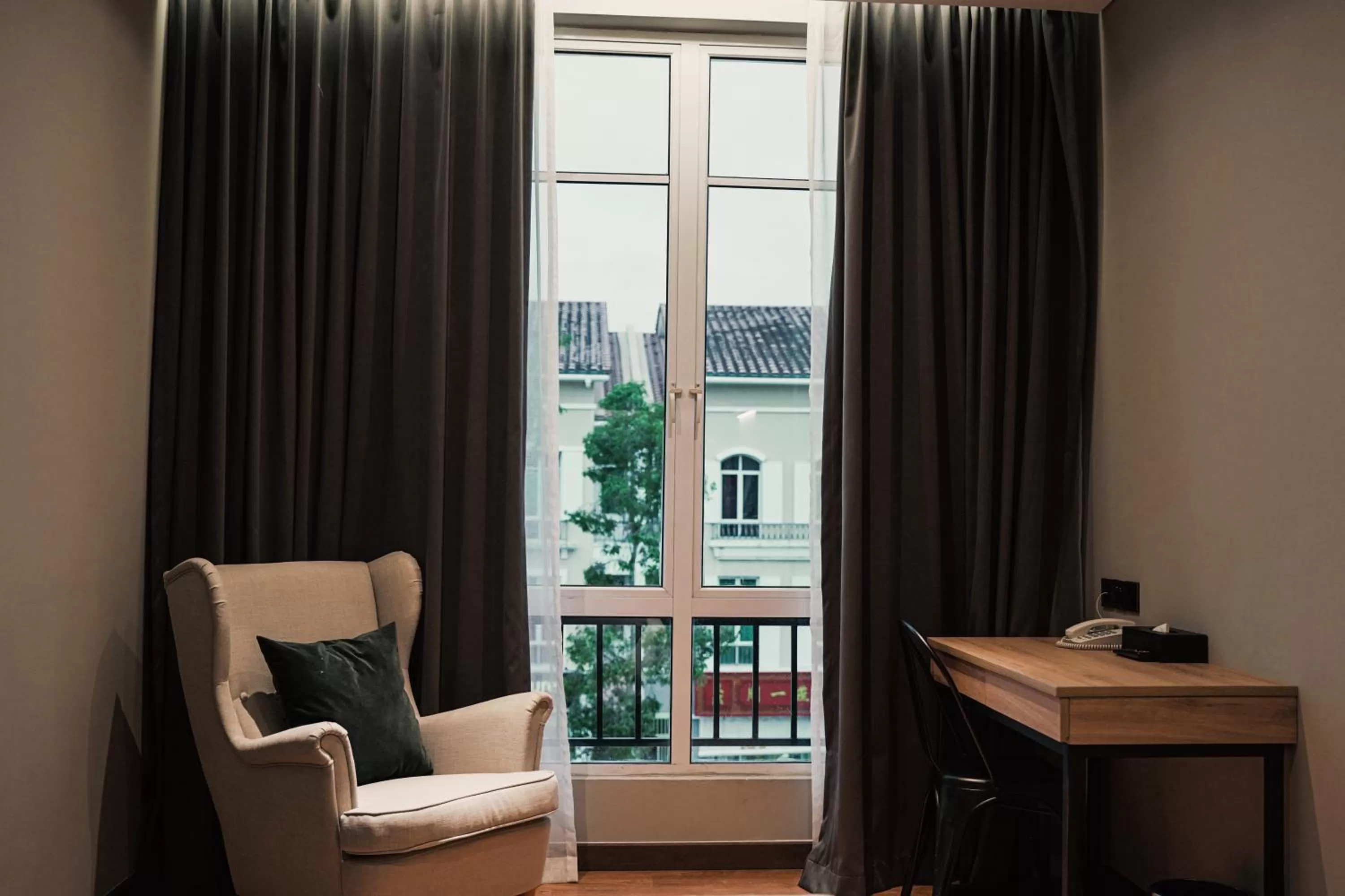 Bedroom in Amigo Hotel