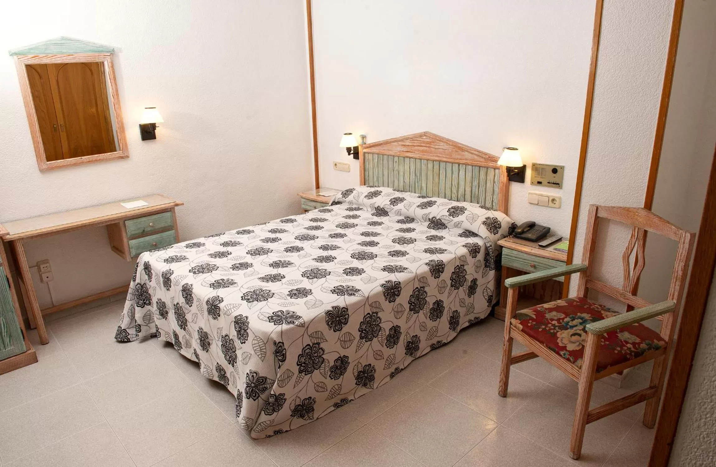 Decorative detail, Bed in Hotel Azahar