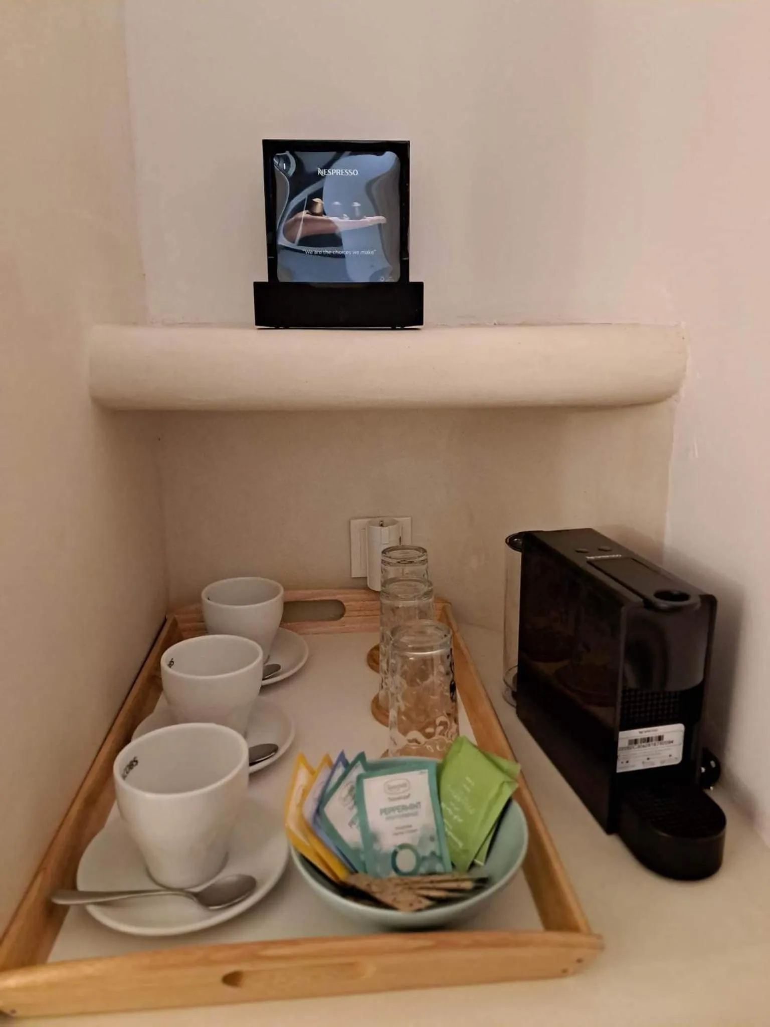 Coffee/tea facilities in Amerisa Suites & Villa