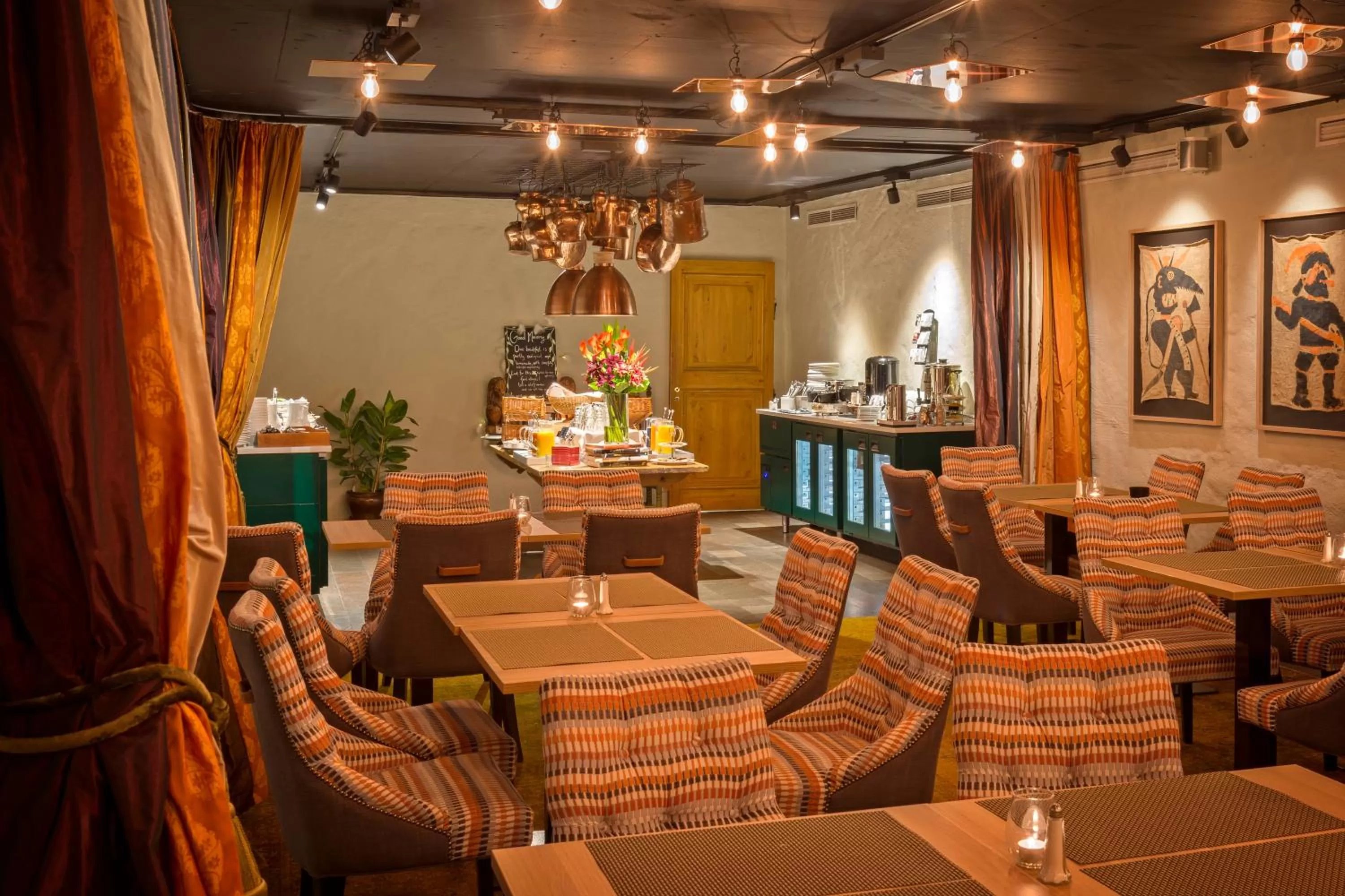 Restaurant/places to eat in Victory Apartments