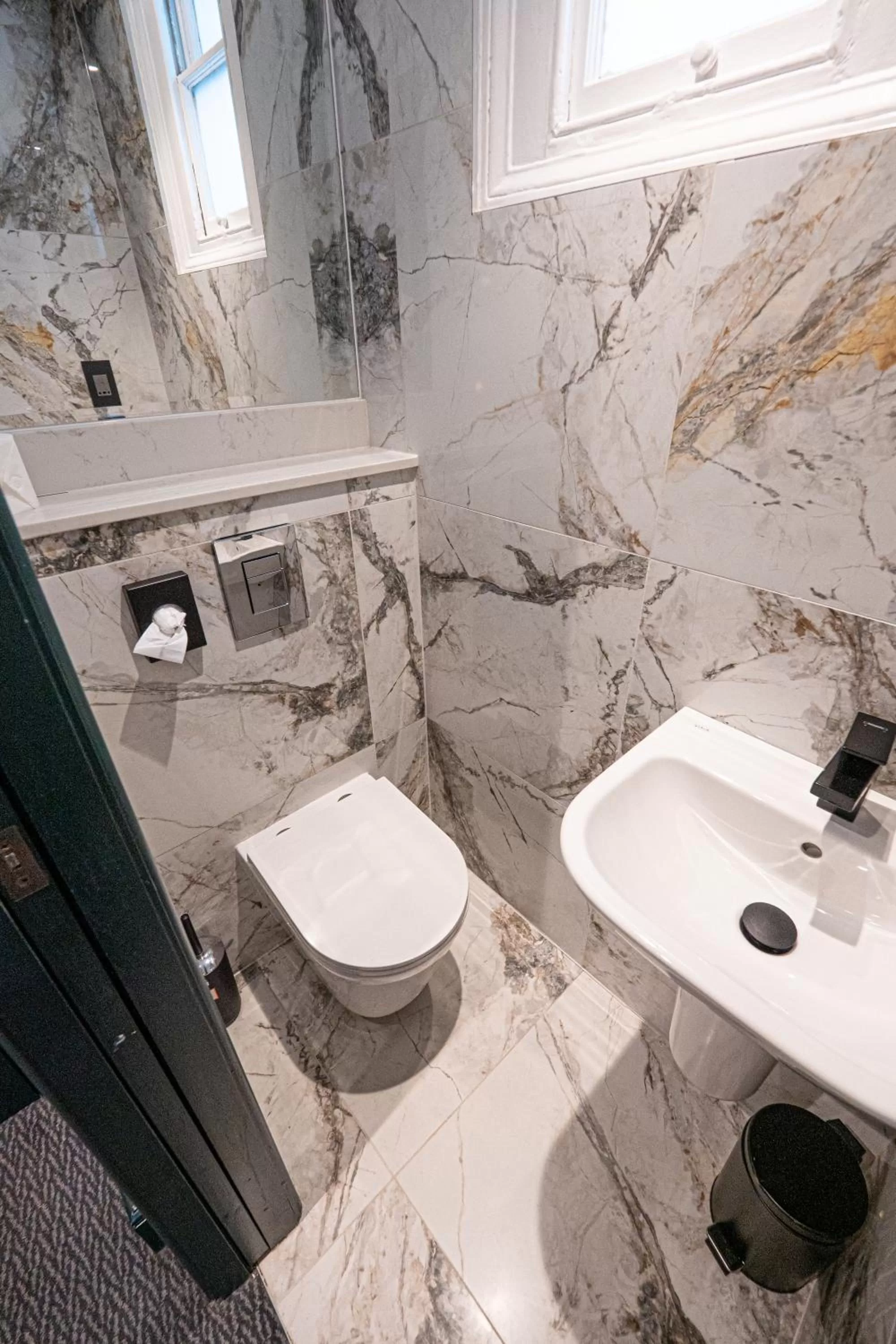 Bathroom in Hyde Park Green