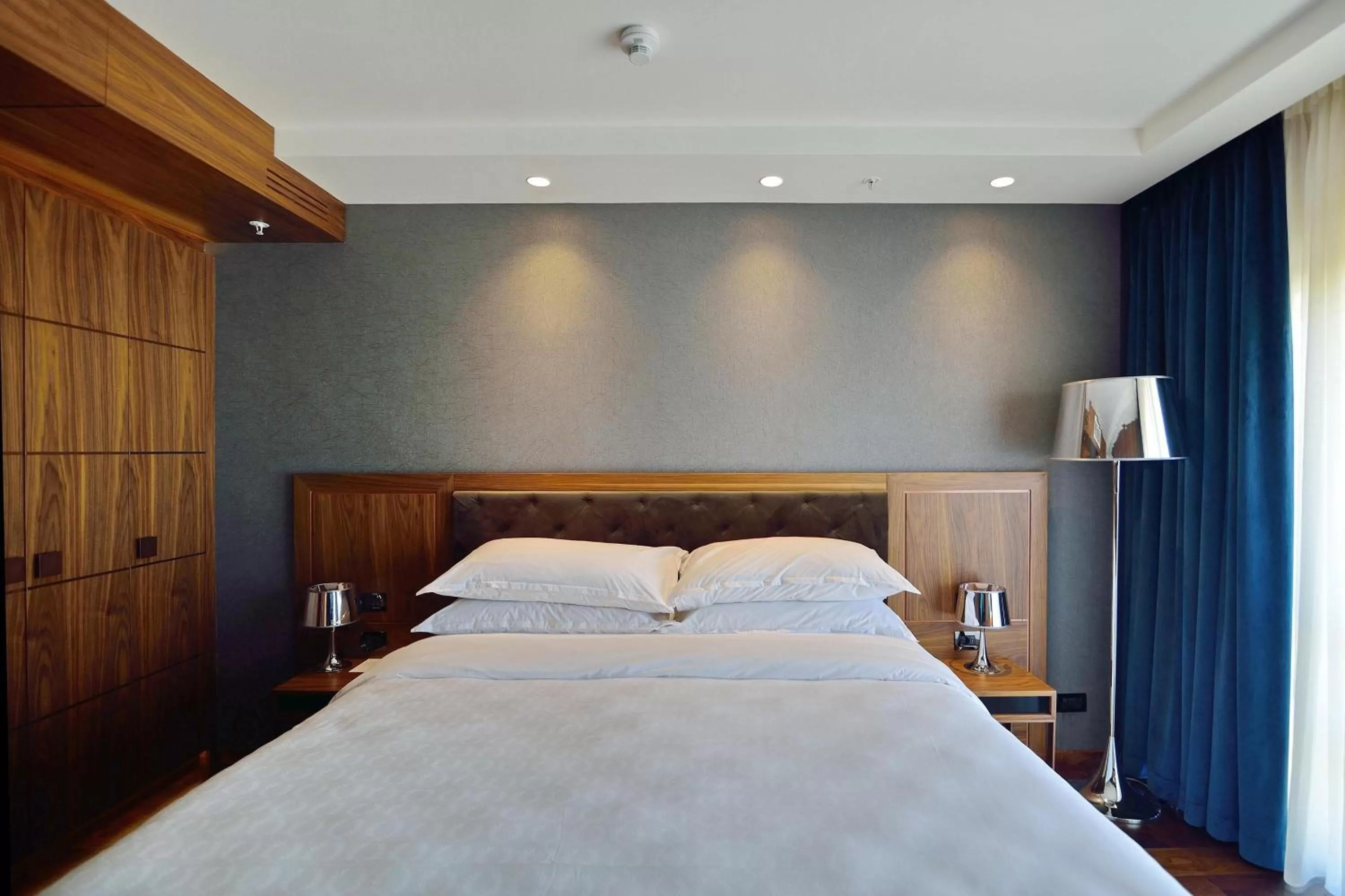 Bedroom, Bed in Sheraton Novi Sad