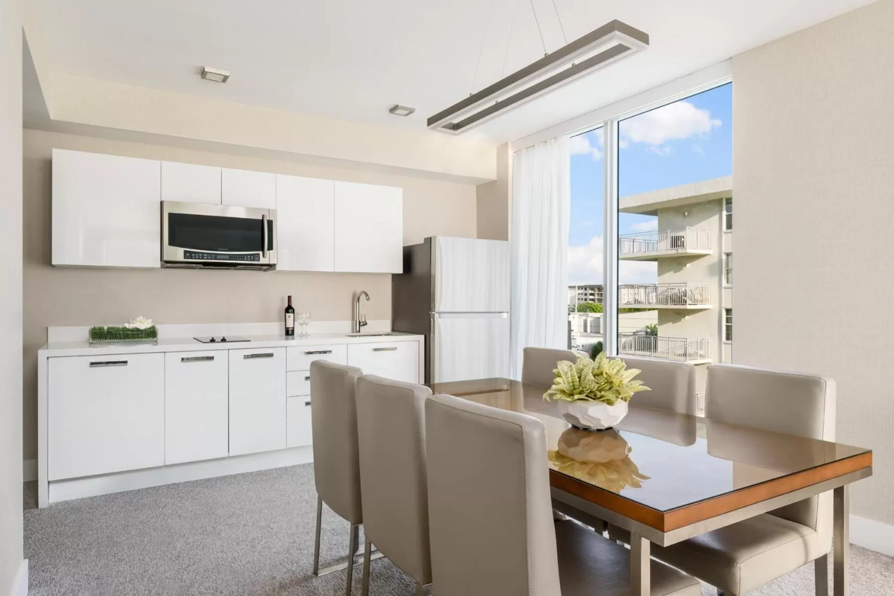 Dining area in The Altair Bay Harbor Hotel