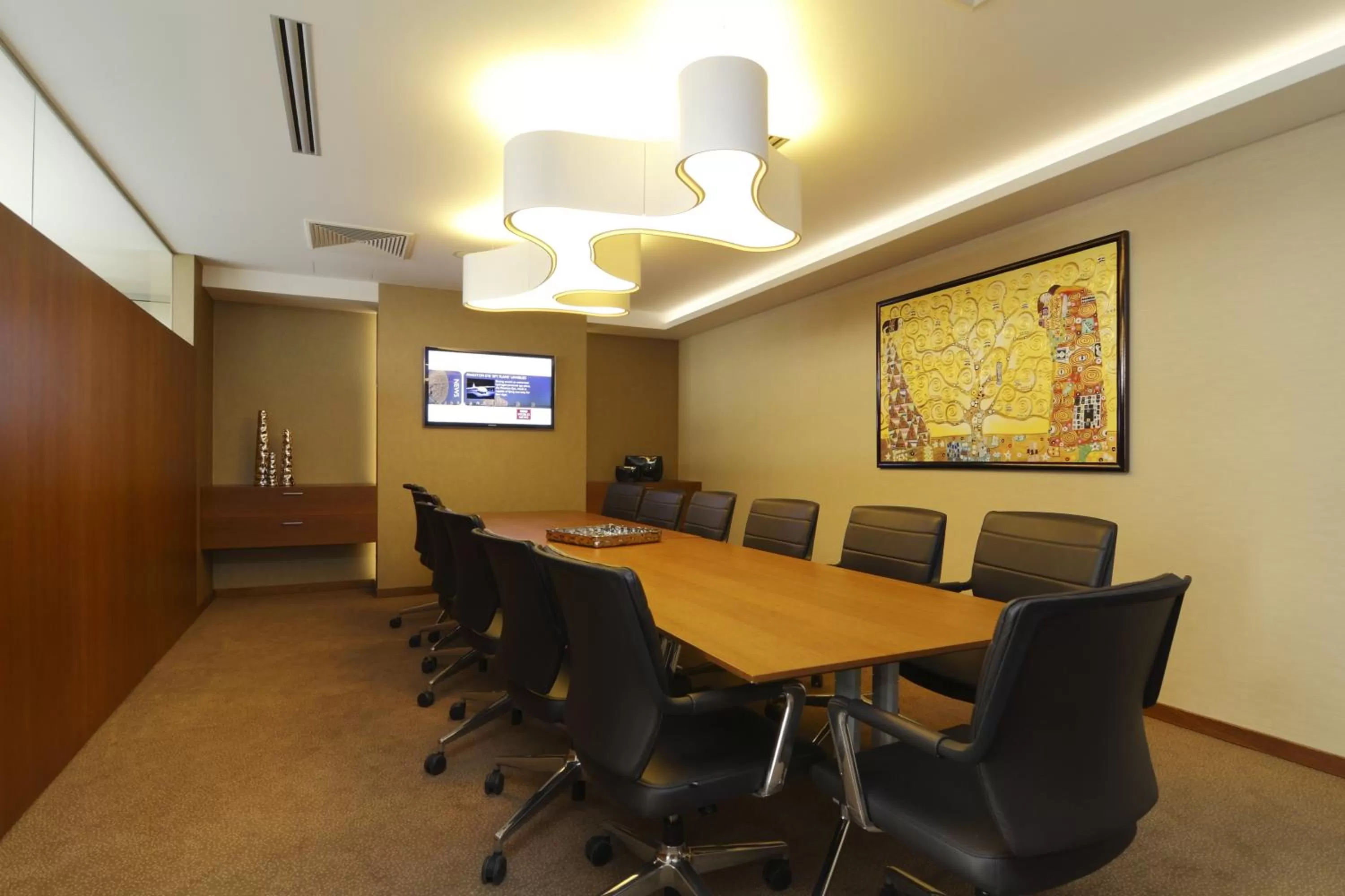 Business facilities in Mikado Hotel