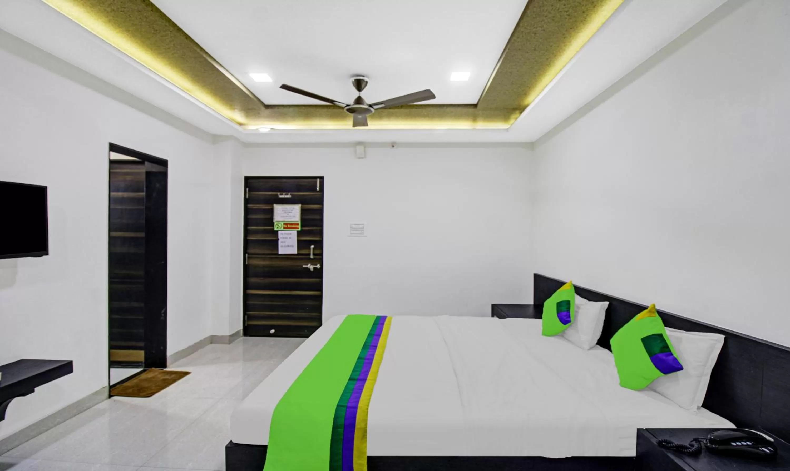 Bedroom, Bed in Treebo Baby Pearl