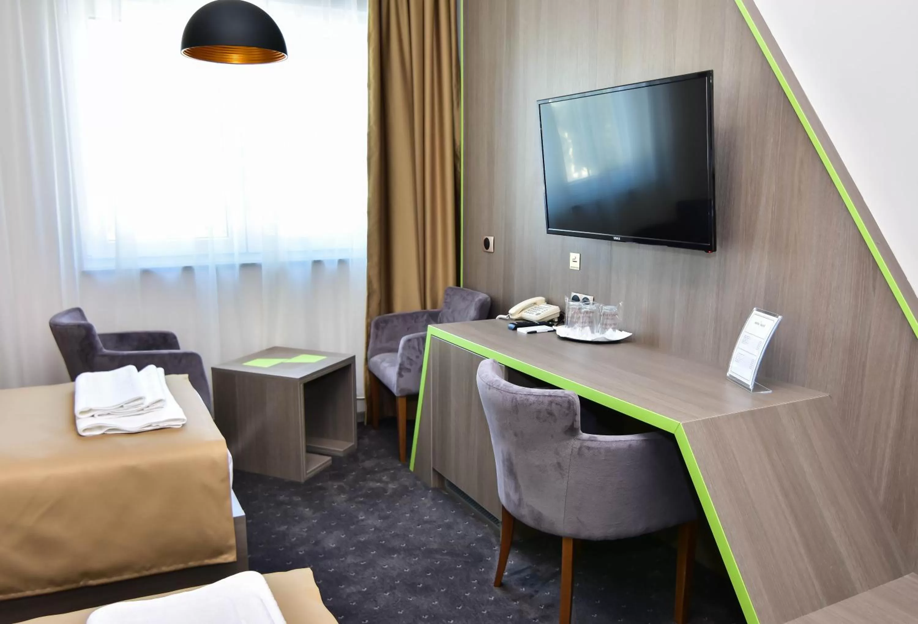 TV and multimedia, TV/Entertainment Center in Hotel Ključ