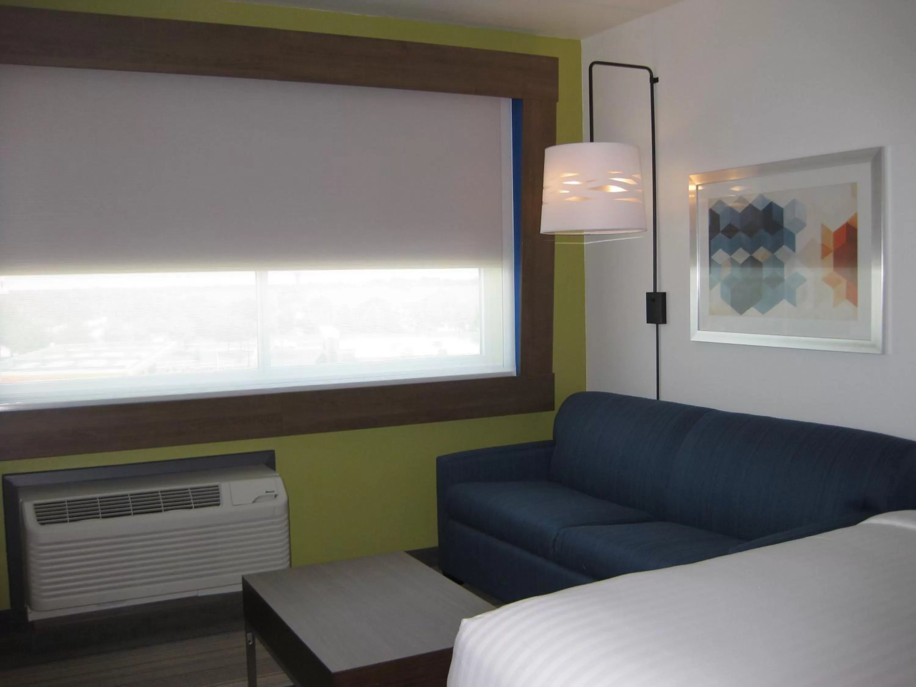 Bedroom, Bed in Holiday Inn Express & Suites - Houston NW - Cypress Grand Pky by IHG