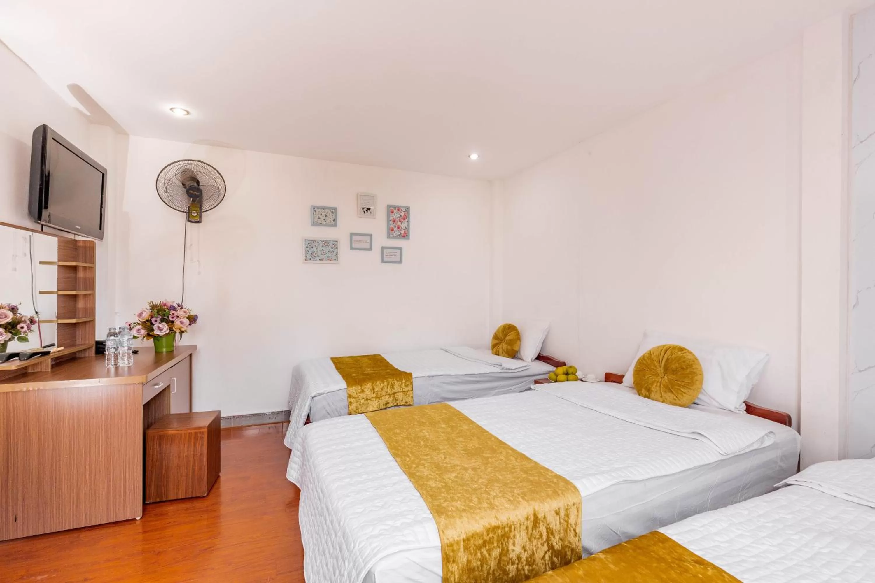 Bed in Hanoi View Legend Hotel