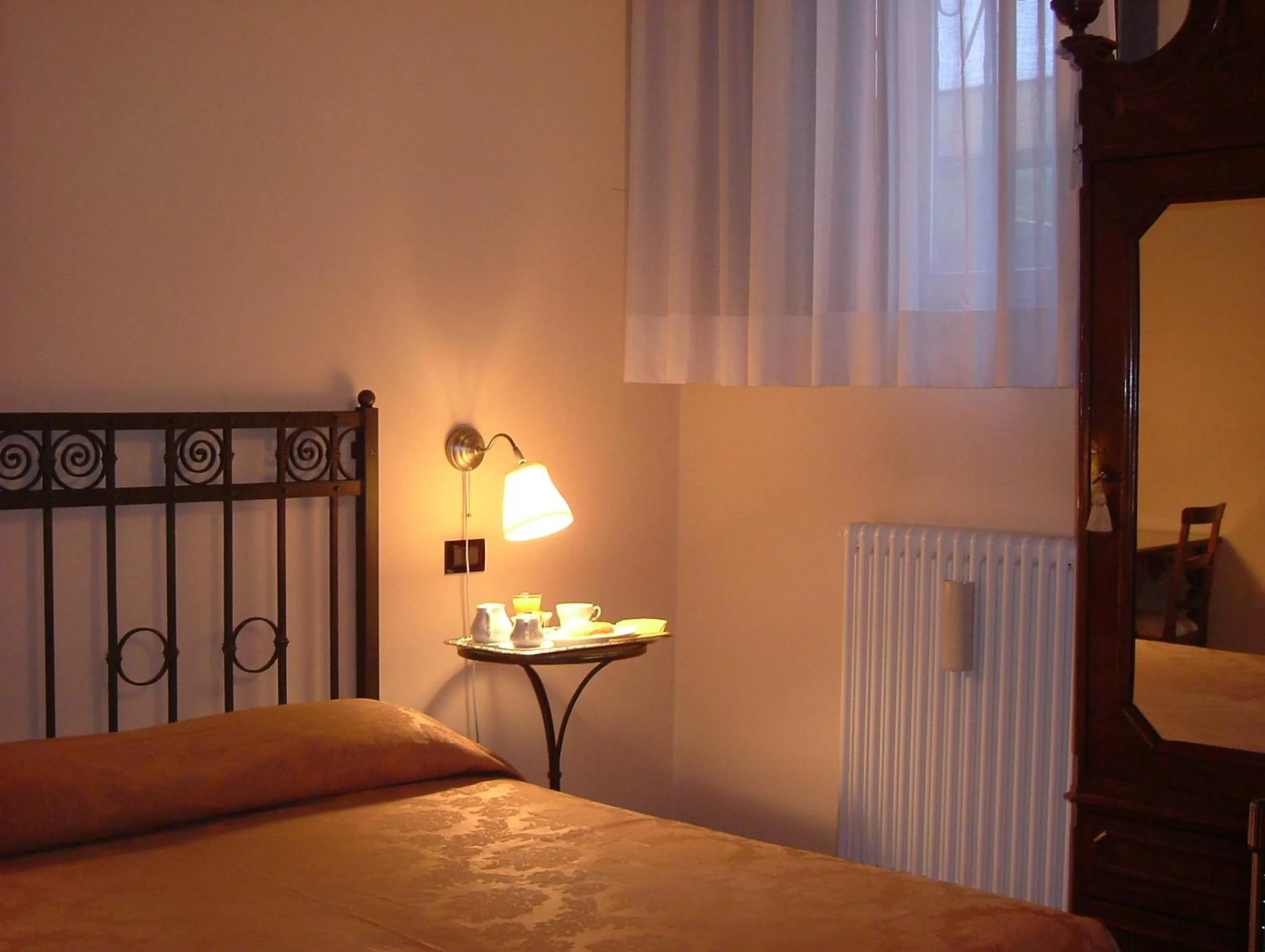Photo of the whole room, Bed in Hotel De Prati