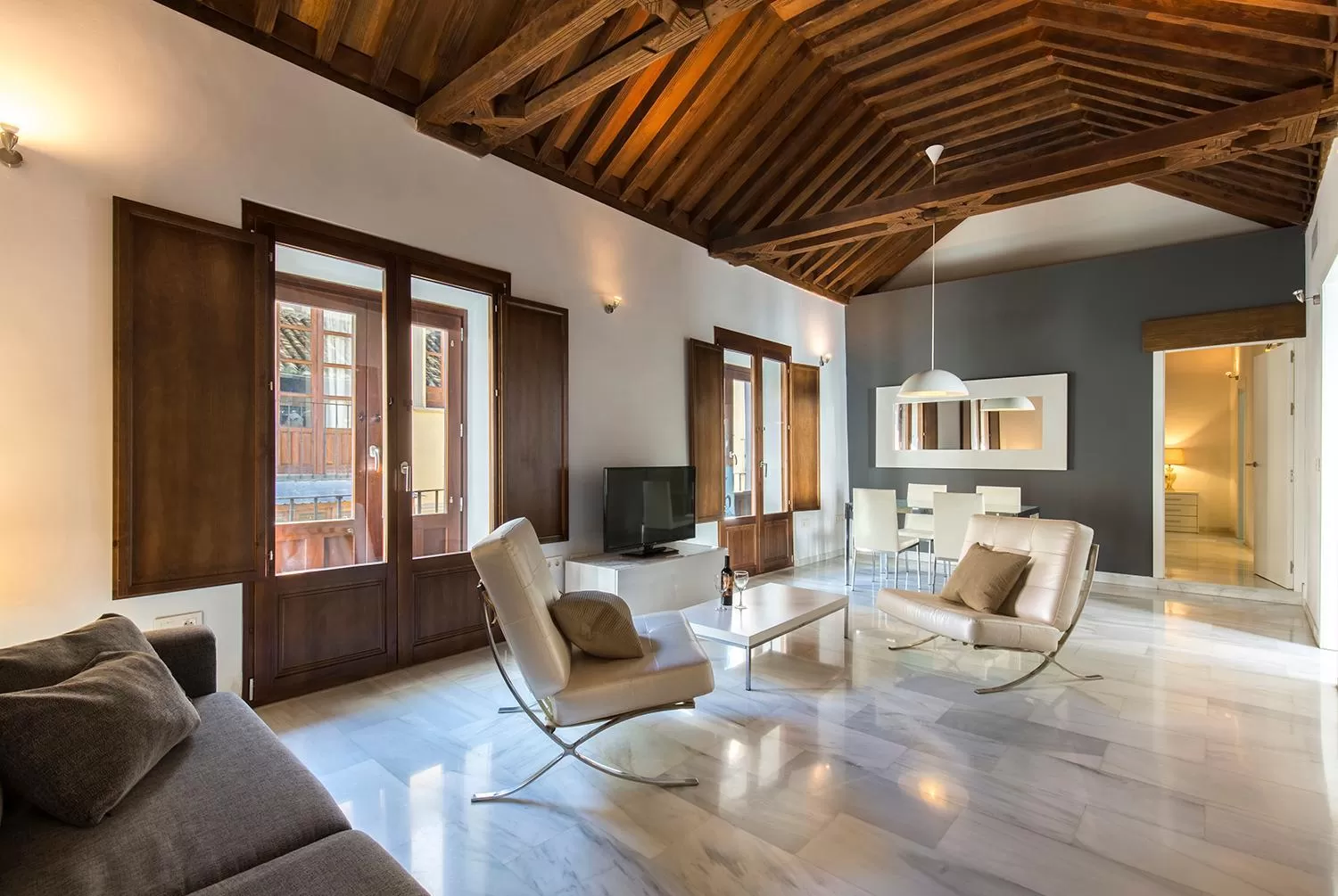 Living room in tuGuest Elvira Suites