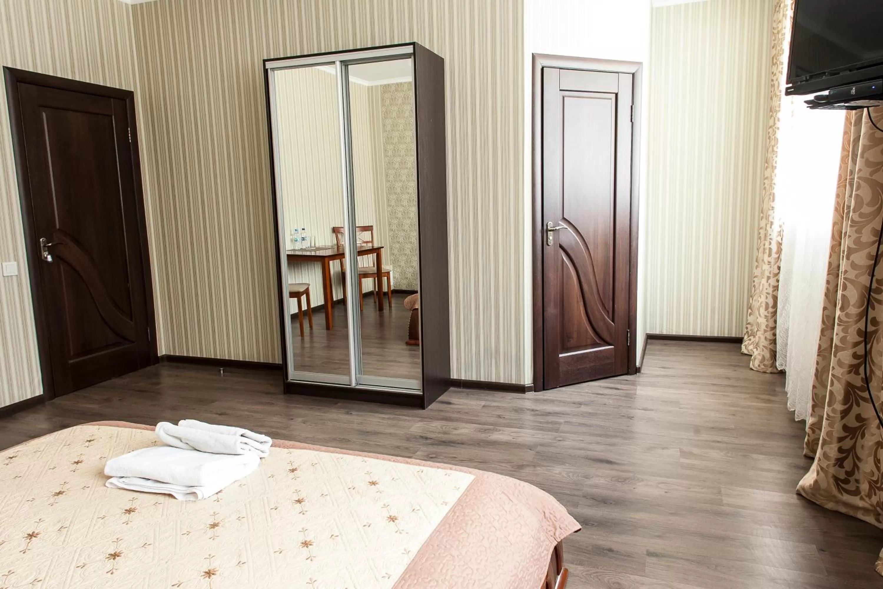 Decorative detail, Bed in Chyhorinskyi Hotel