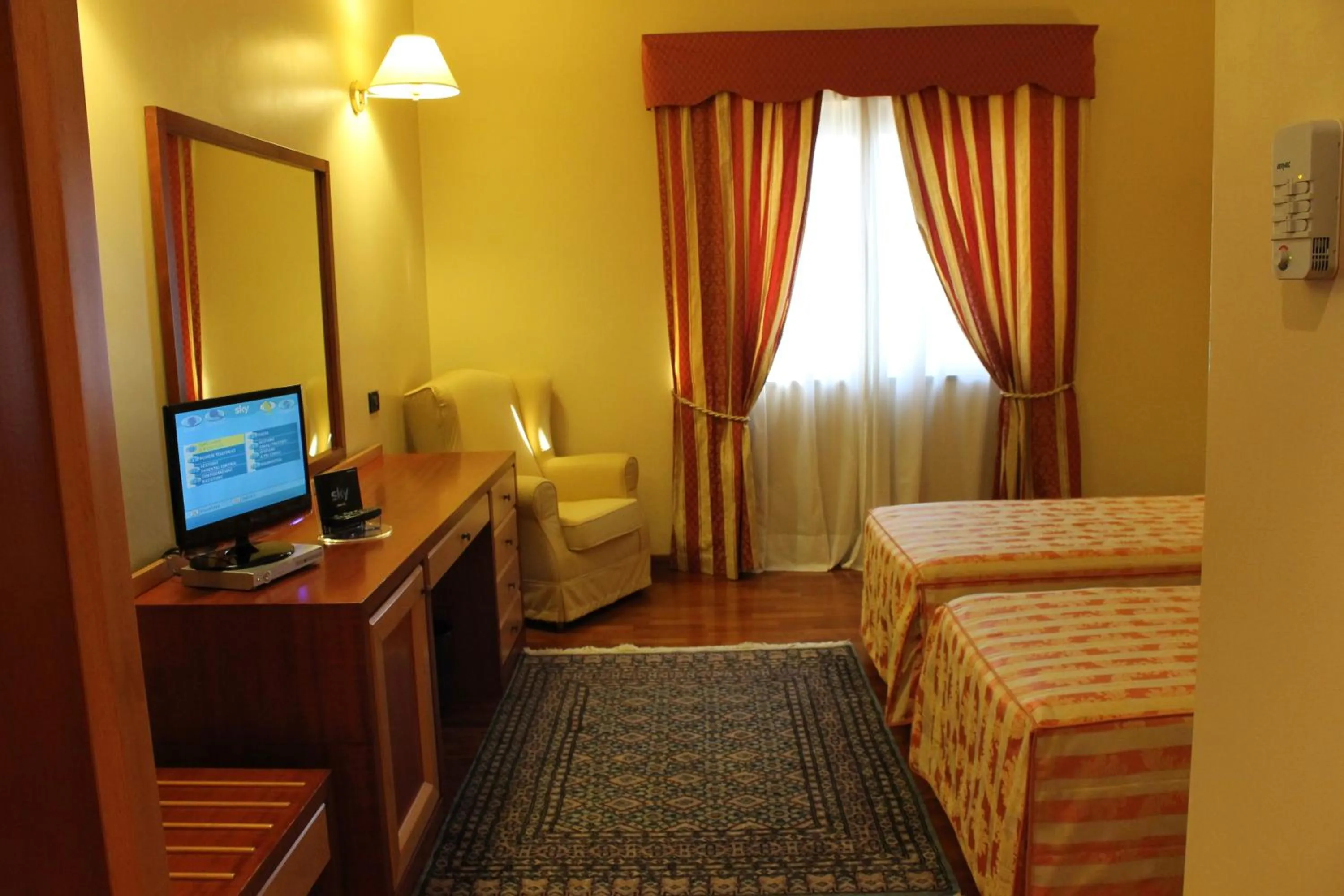 Photo of the whole room, Bed in Hotel Grillo