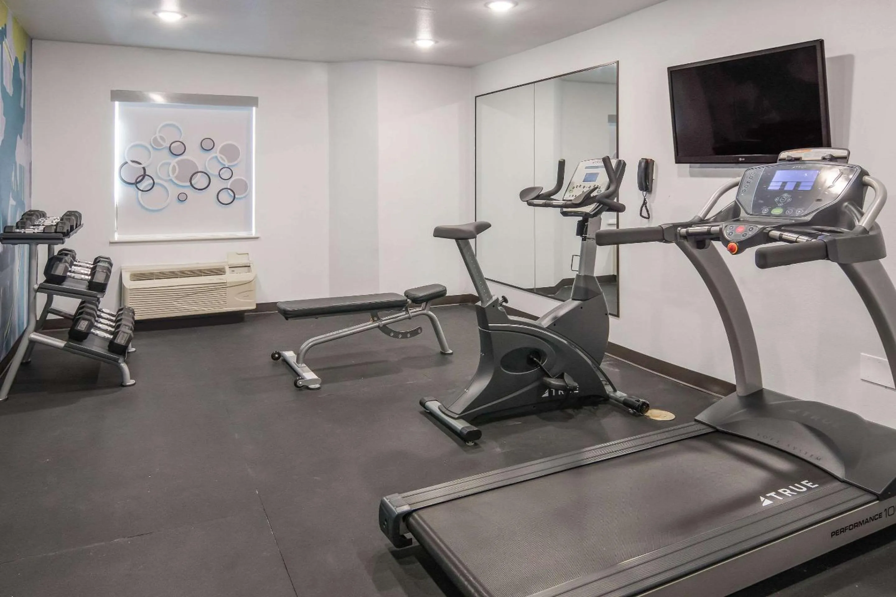 Spa and wellness centre/facilities in Quality Inn & Suites Richardson-Dallas