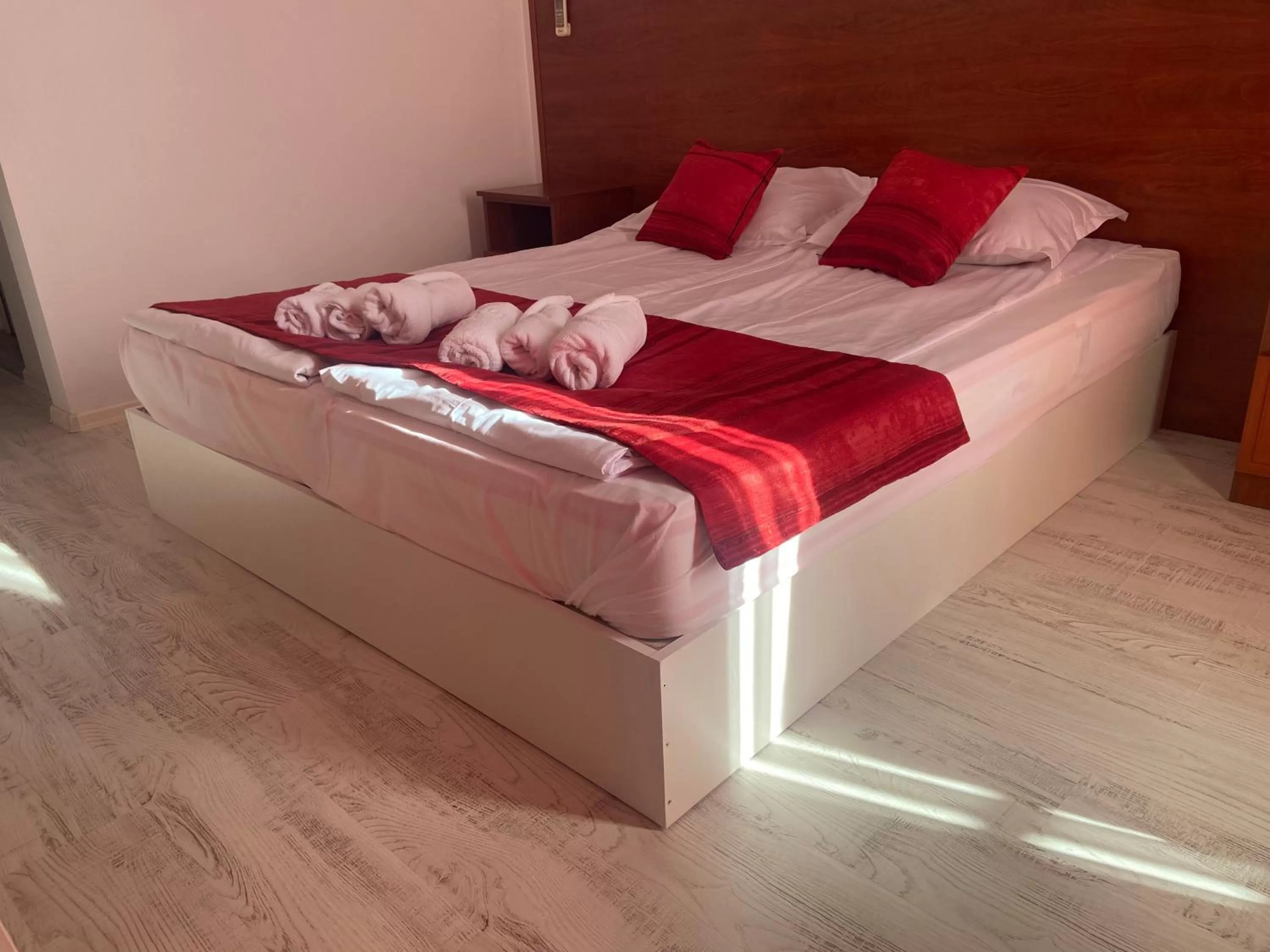 Bed in Ribarska Sreshta Family Hotel