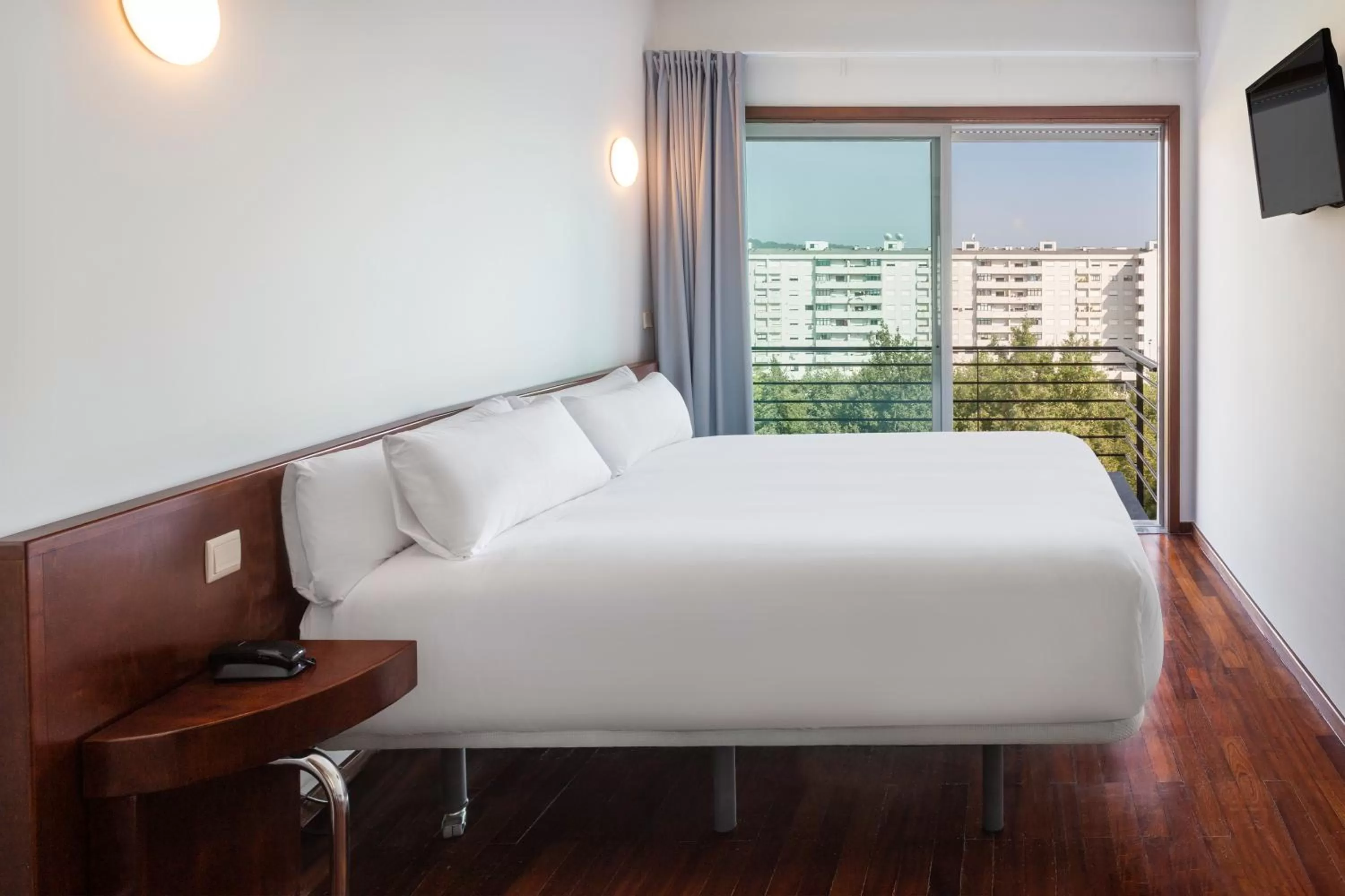 One-Bedroom Apartment with Double Bed in B&B HOTEL e Apartamentos Felgueiras