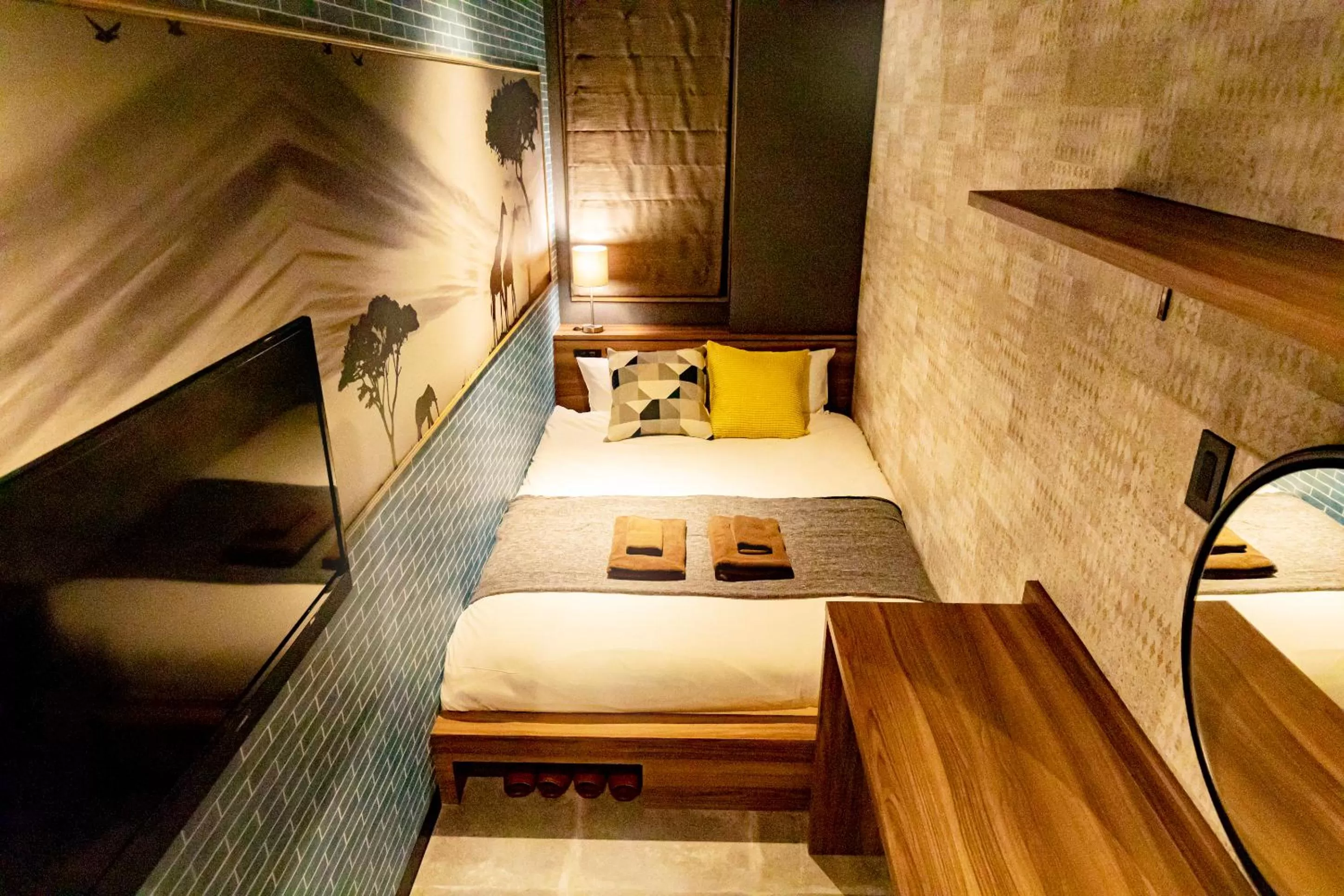 Bed in UNDER RAILWAY HOTEL AKIHABARA