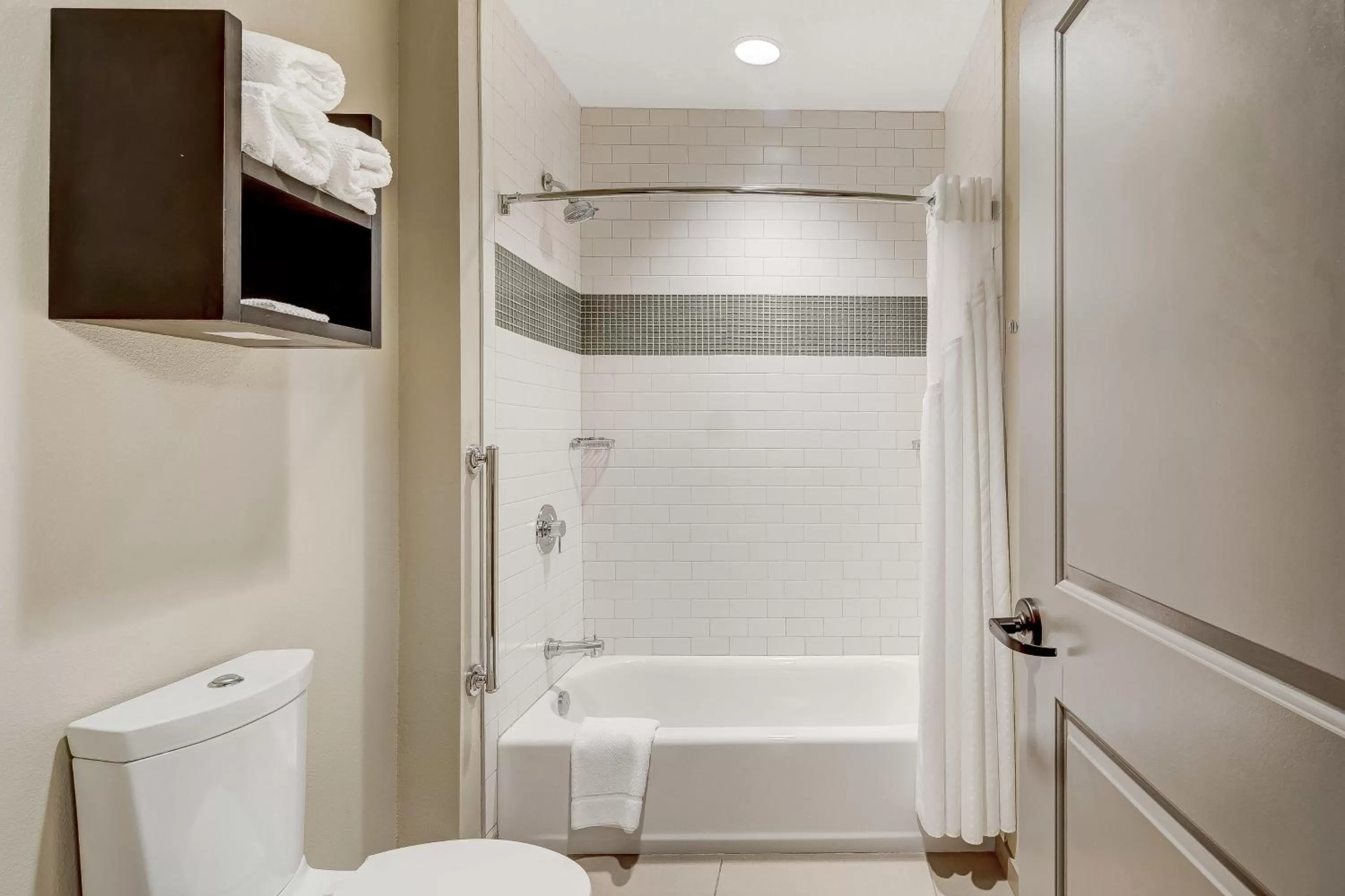 Bathroom in Staybridge Suites Baltimore - Inner Harbor by IHG