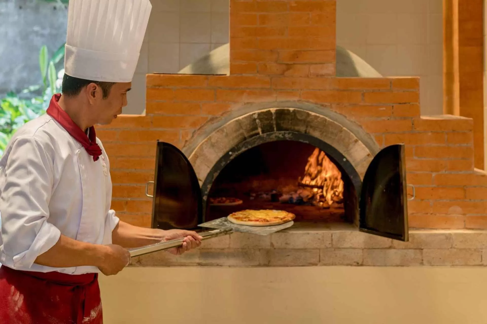 Restaurant/places to eat in SereS Springs Resort & Spa, Singakerta