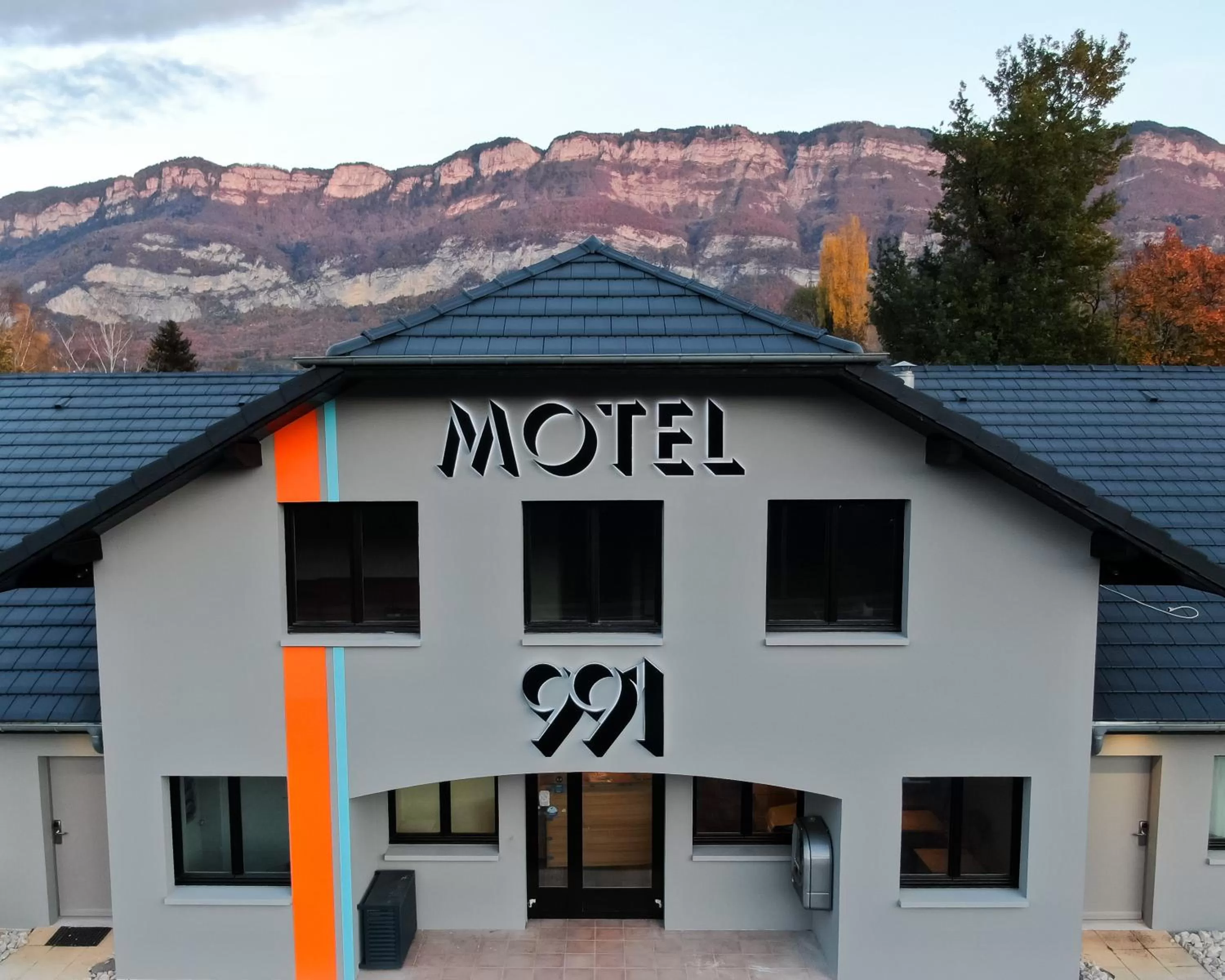 Property building in Motel 991