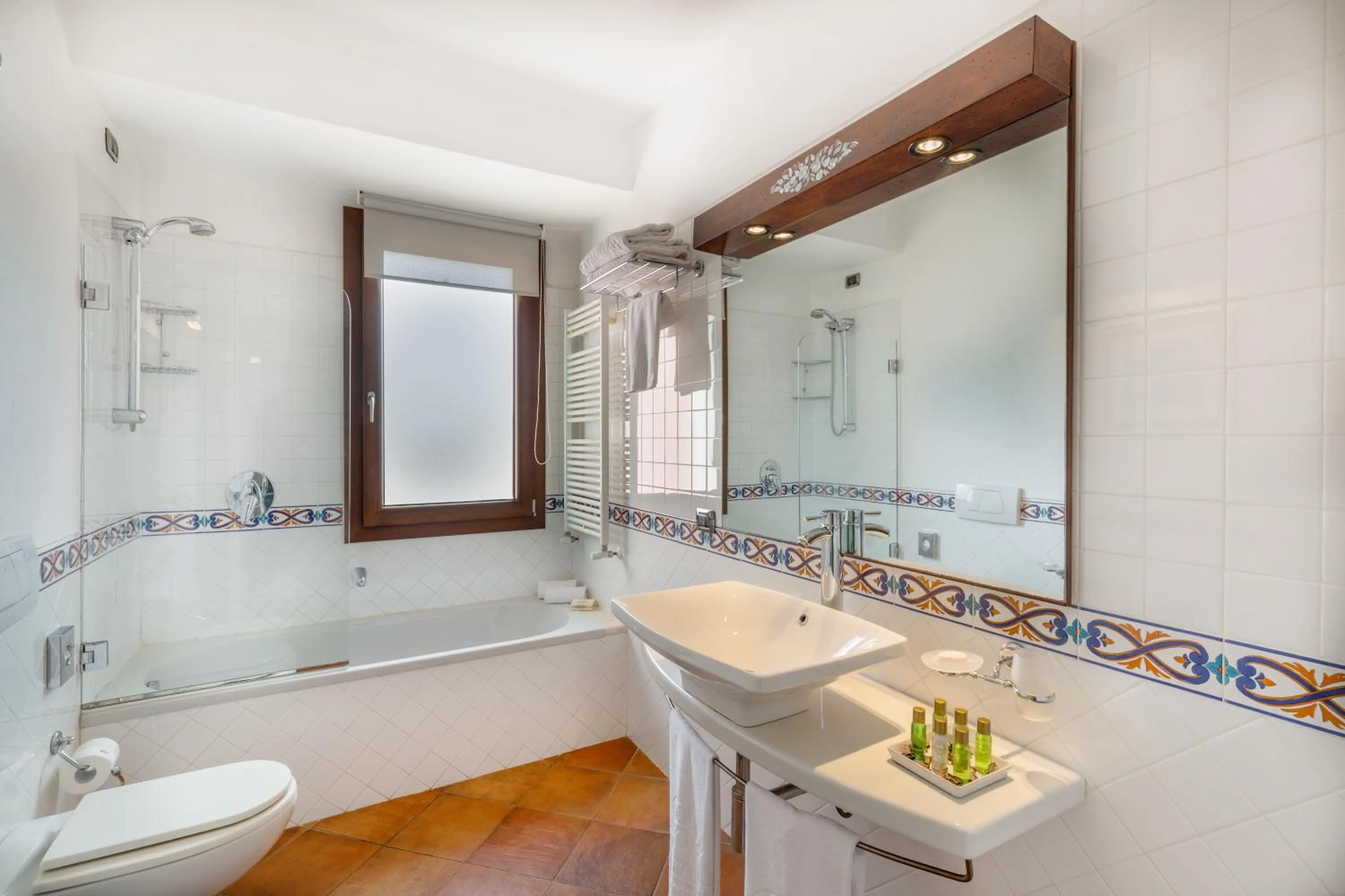 Shower in La Vecchia Fonte Boutique Hotel