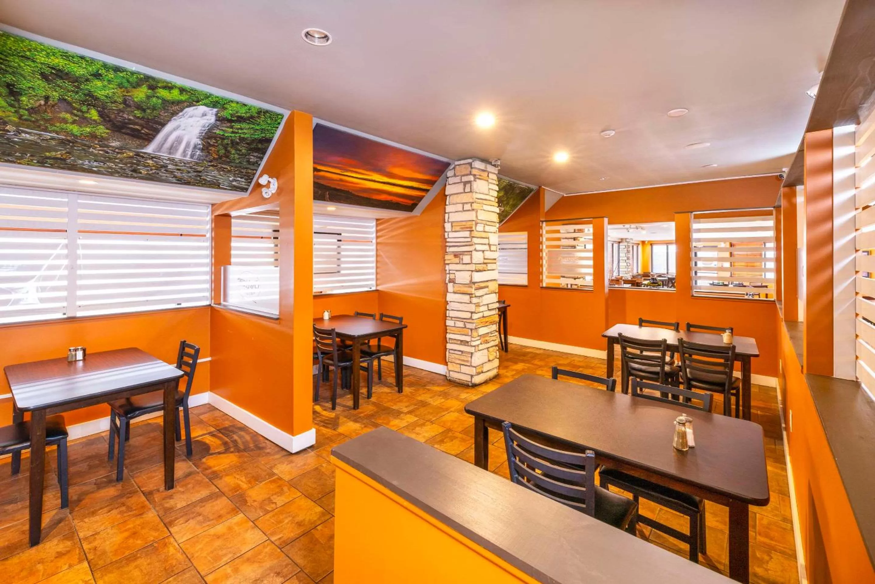 Restaurant/places to eat in Econo Lodge Miramichi