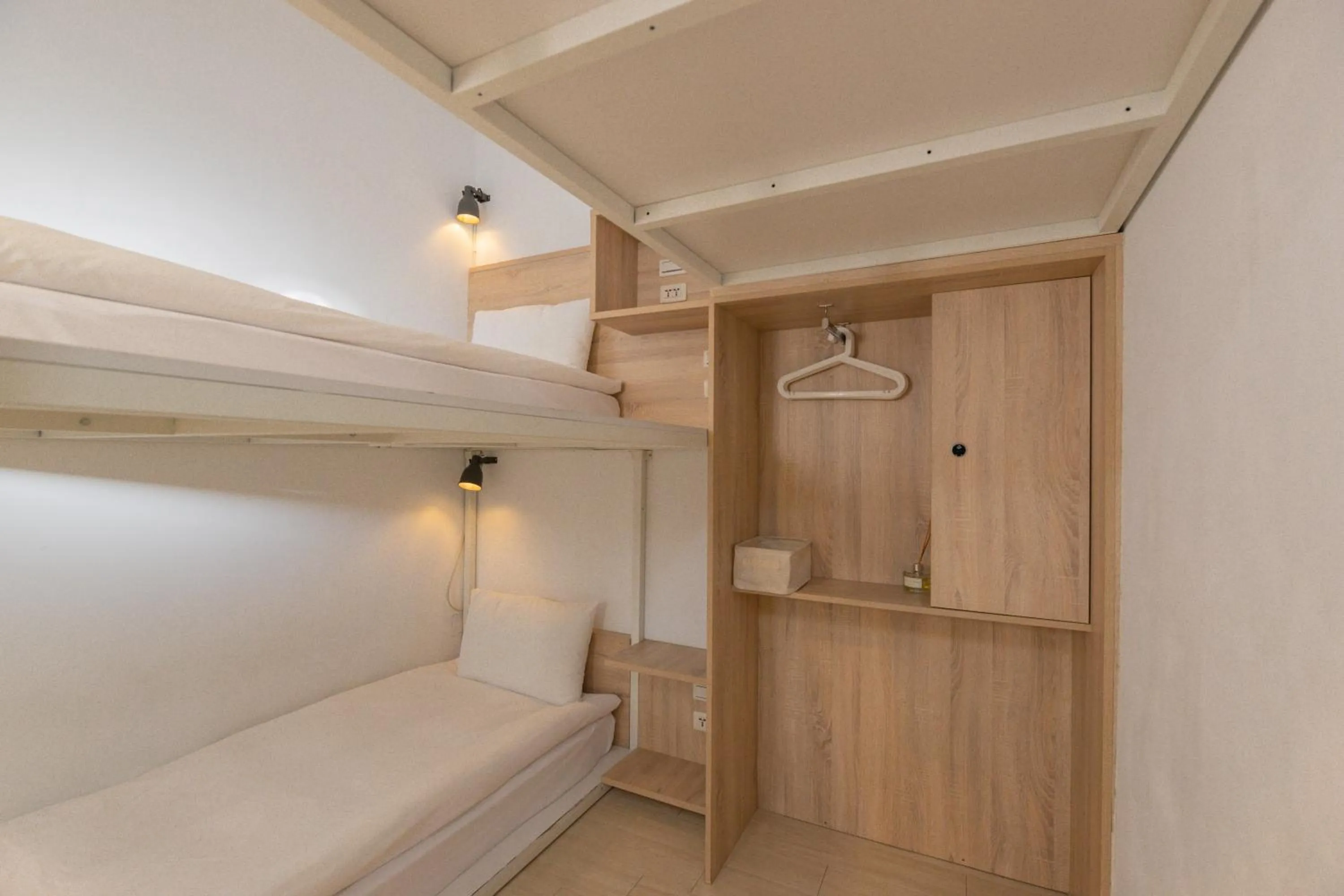 Bed in OwlStay Flip Flop Hostel - Garden