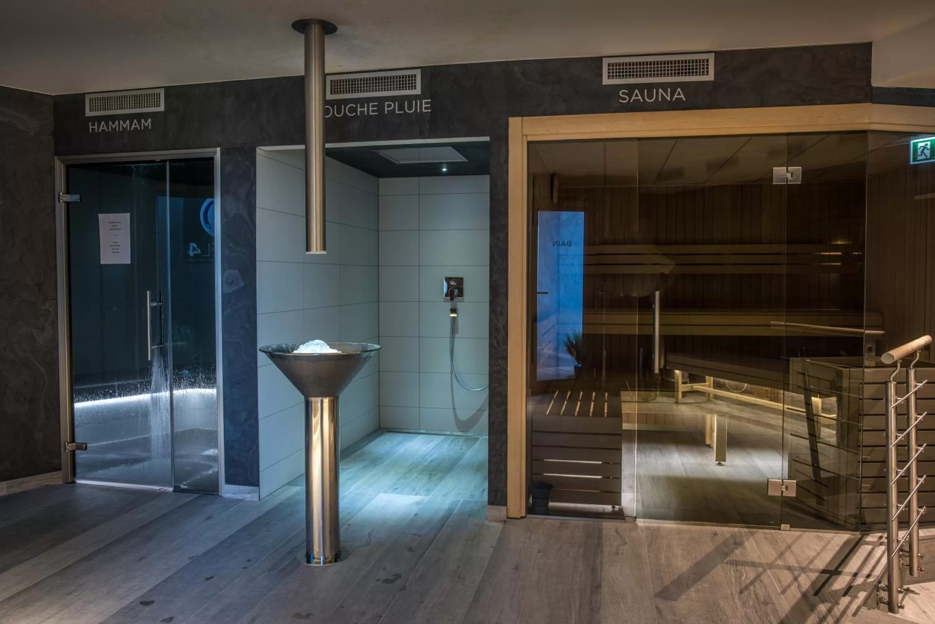 Sauna in Everness Hotel & Resort