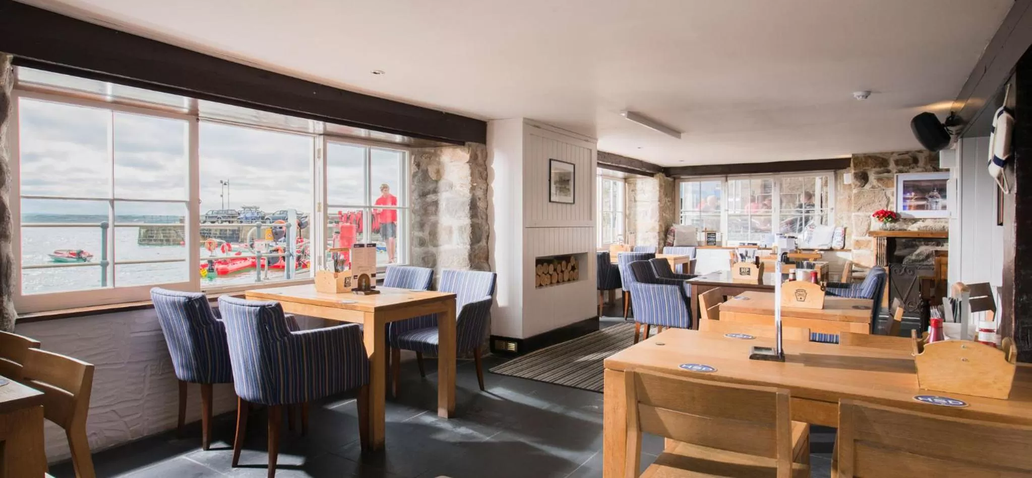 Restaurant/places to eat in Lifeboat Inn