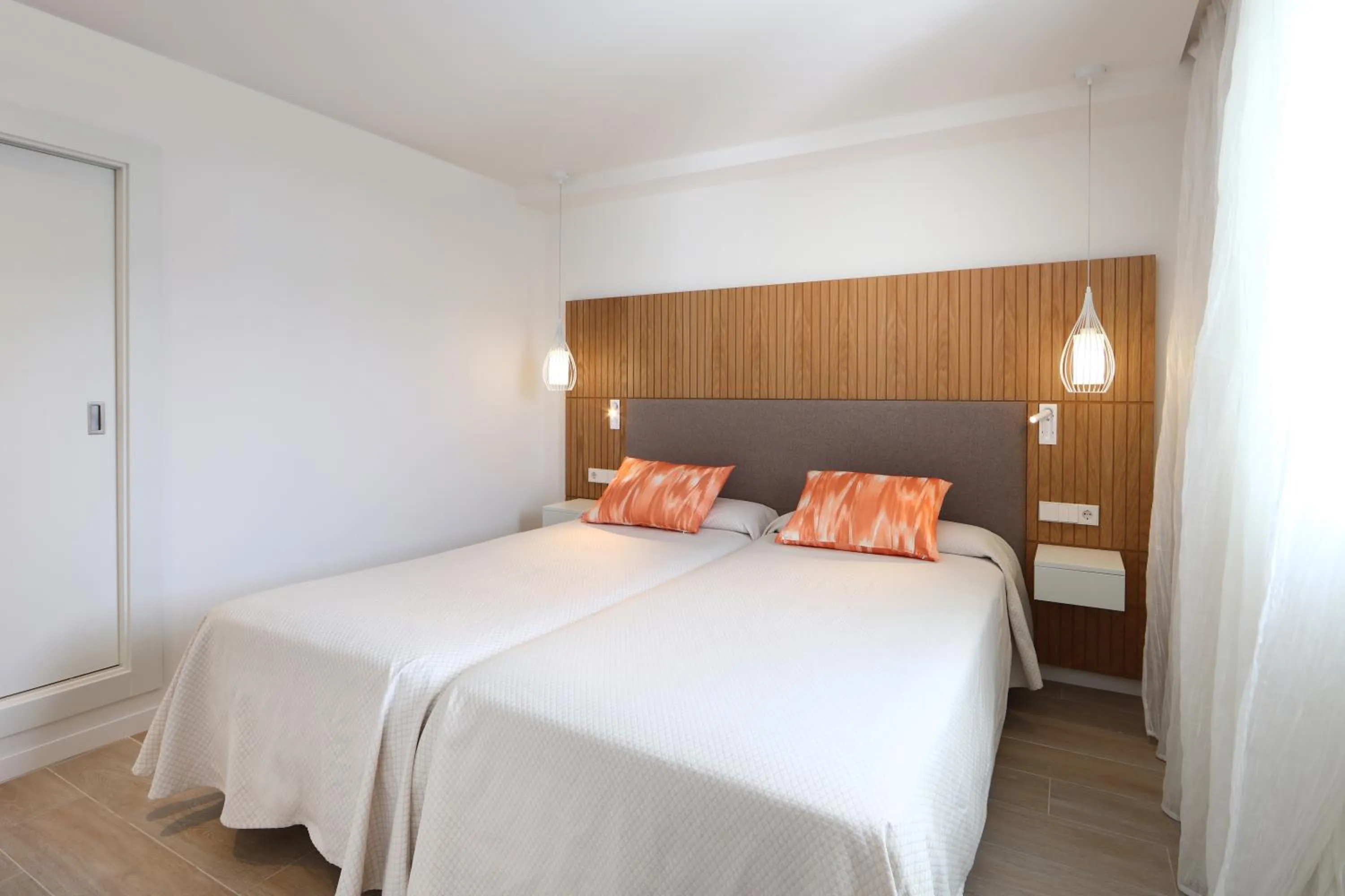 Basic Family Room (2 Adults + 1 Child) in Iberostar Waves Playa de Muro