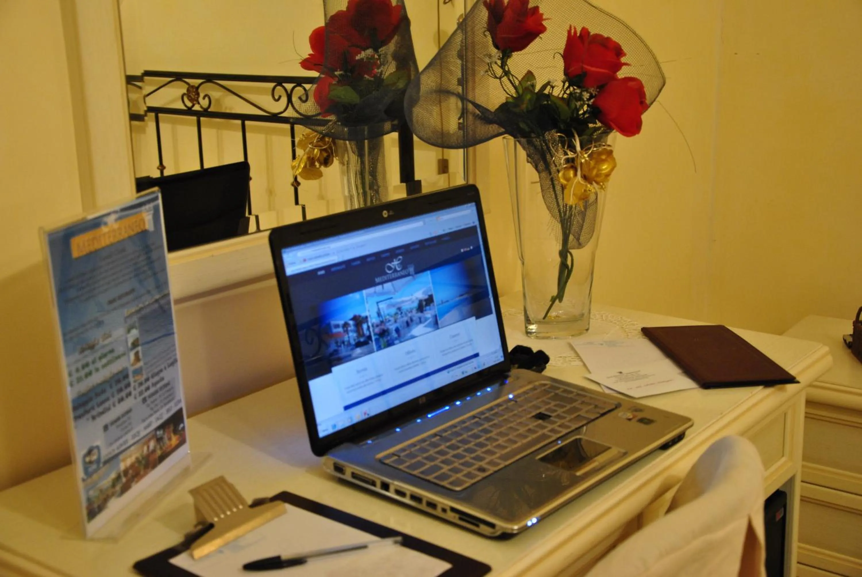Business facilities in Hotel Mediterraneo