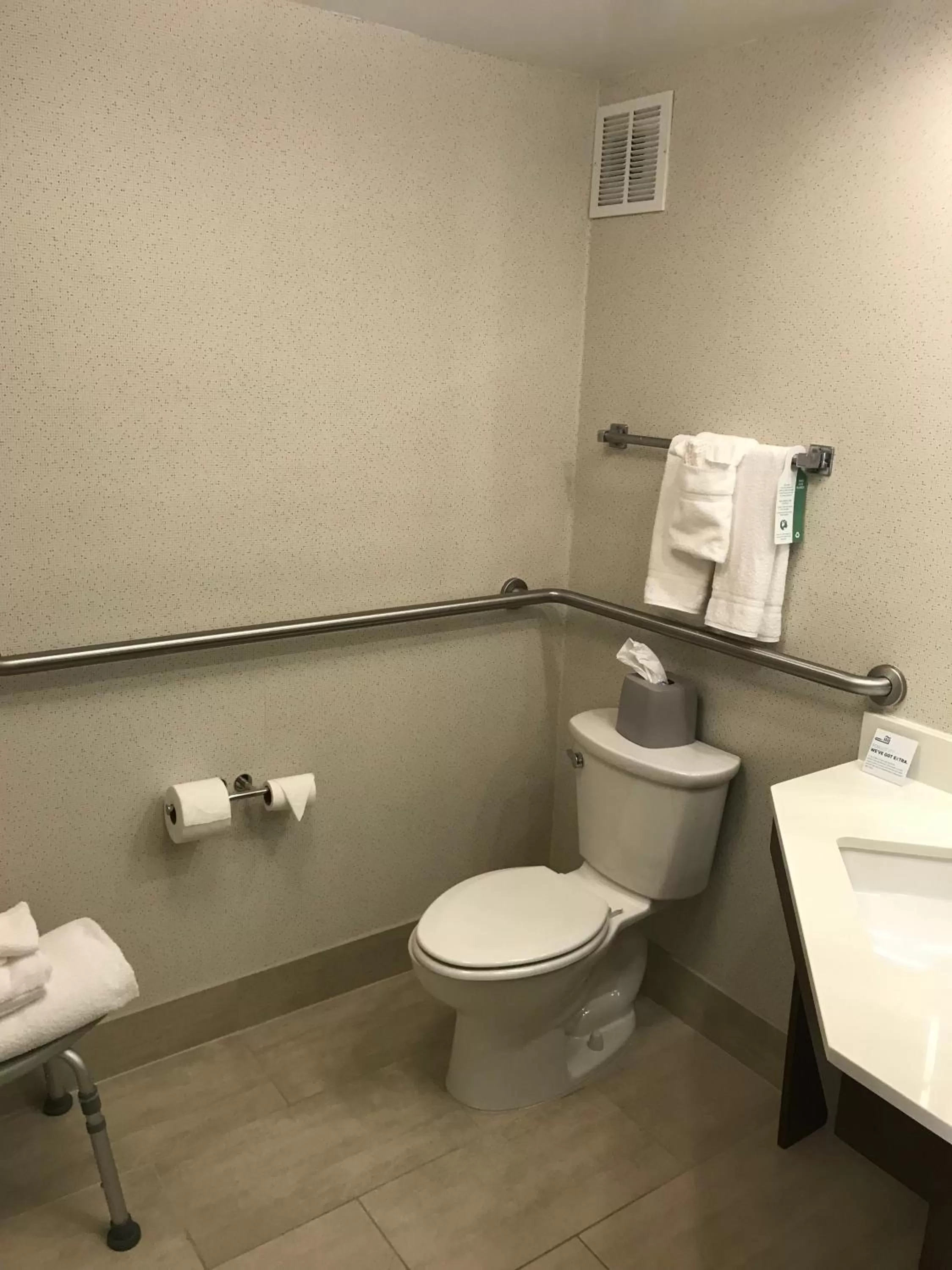 Bathroom in Holiday Inn Express Memphis Medical Center - Midtown by IHG