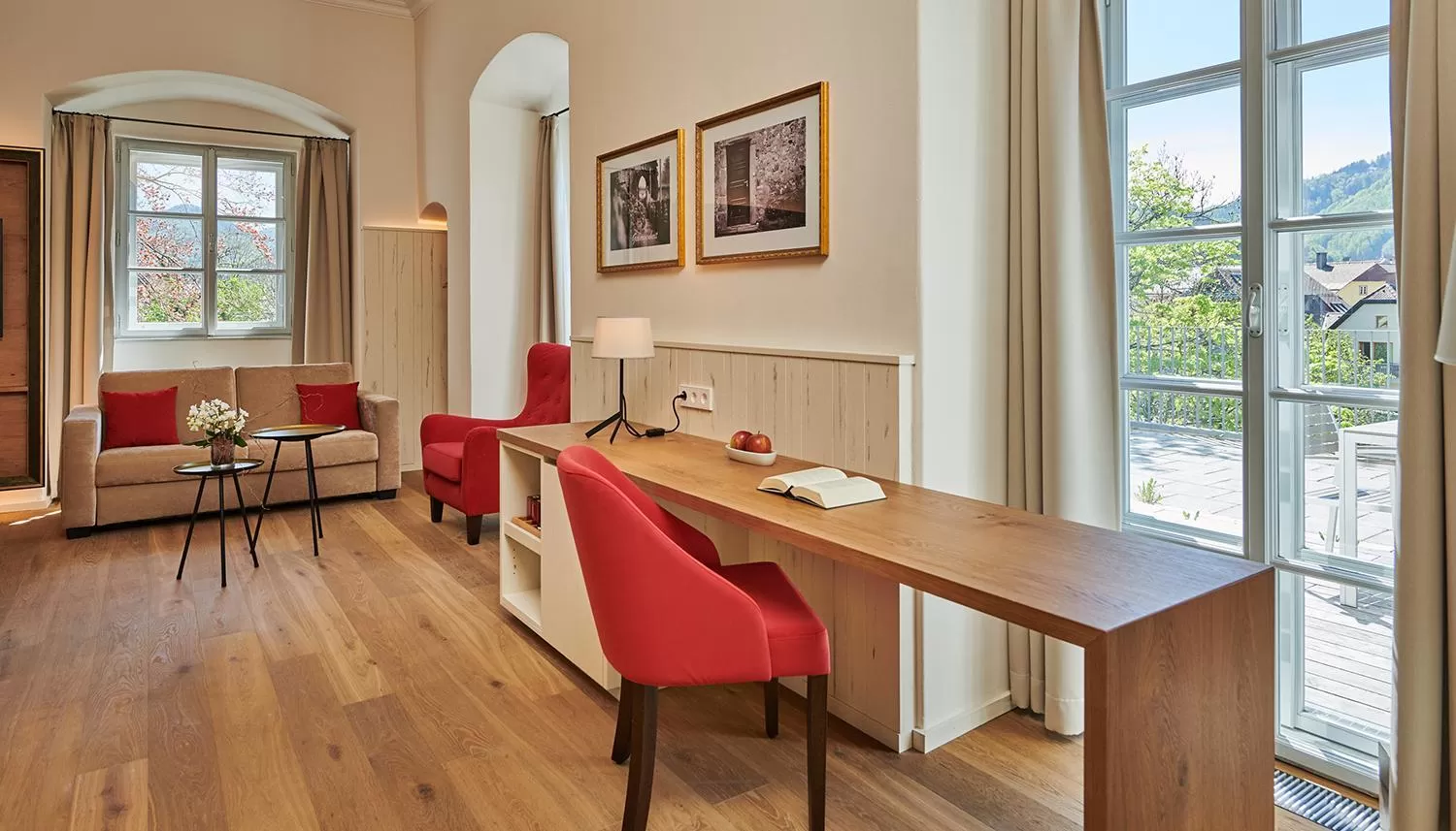 Photo of the whole room in Das Schloss an der Eisenstrasse