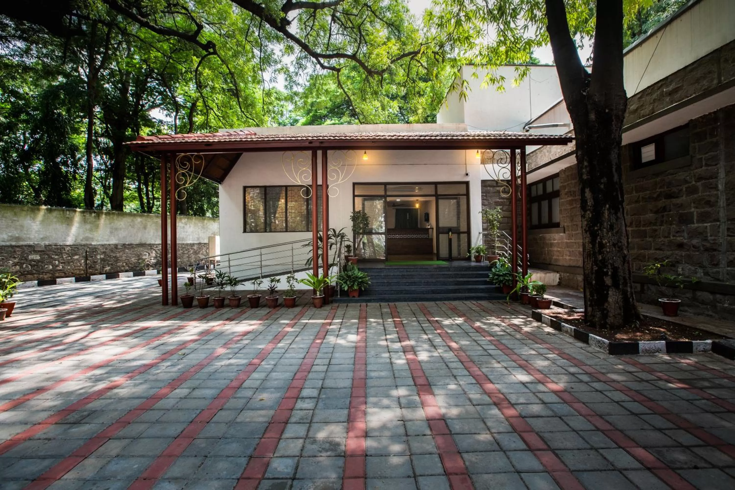 KSTDC Hotel Mayura Adilshahi Bijapur